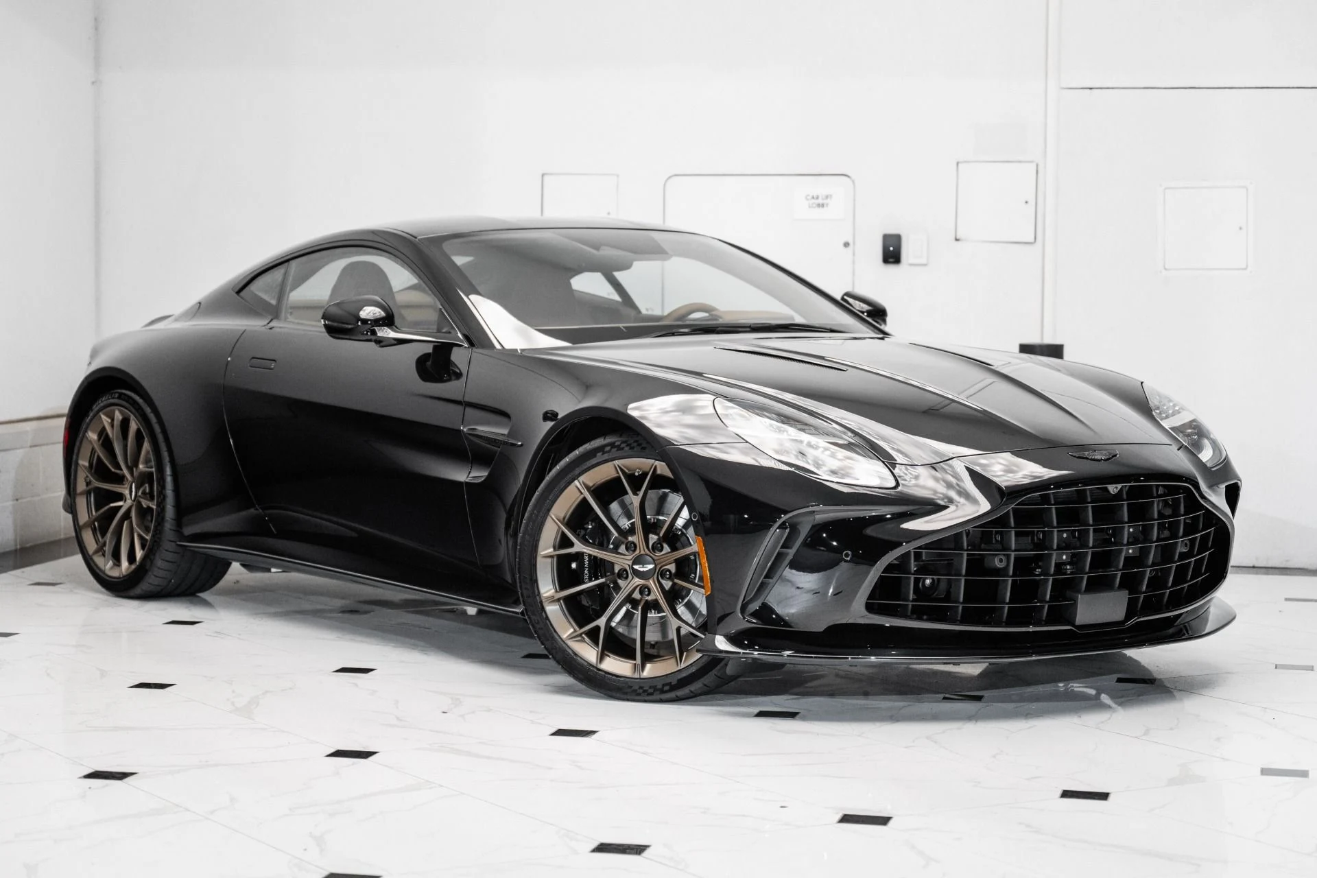 mph036_2153993148_New_2026_ASTON_MARTIN_VANTAGE_1759283395_6b28bd0a01