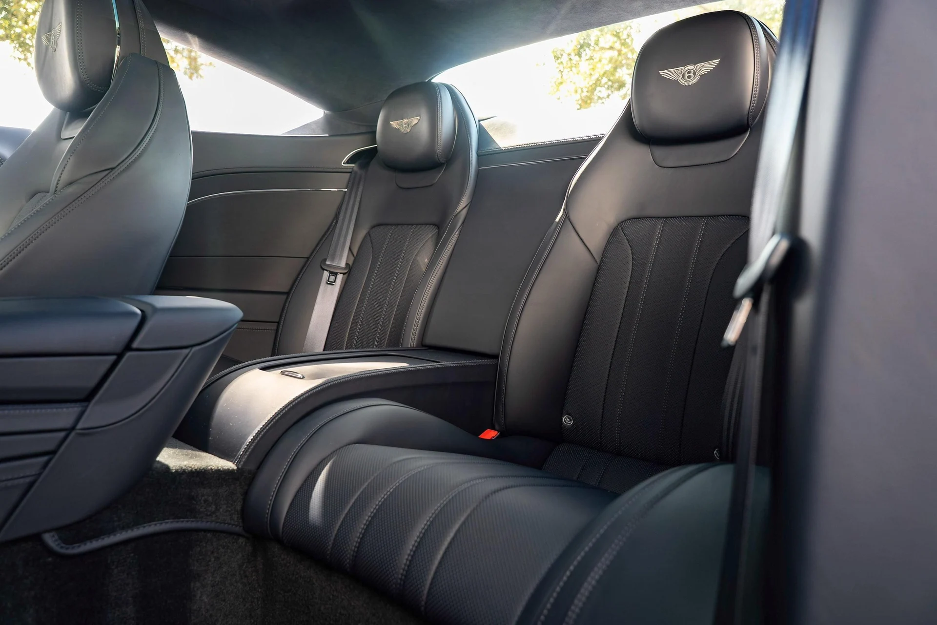 mph036_2173278555_470962000_691deda07425967942f2ff4b_1832adfdd2