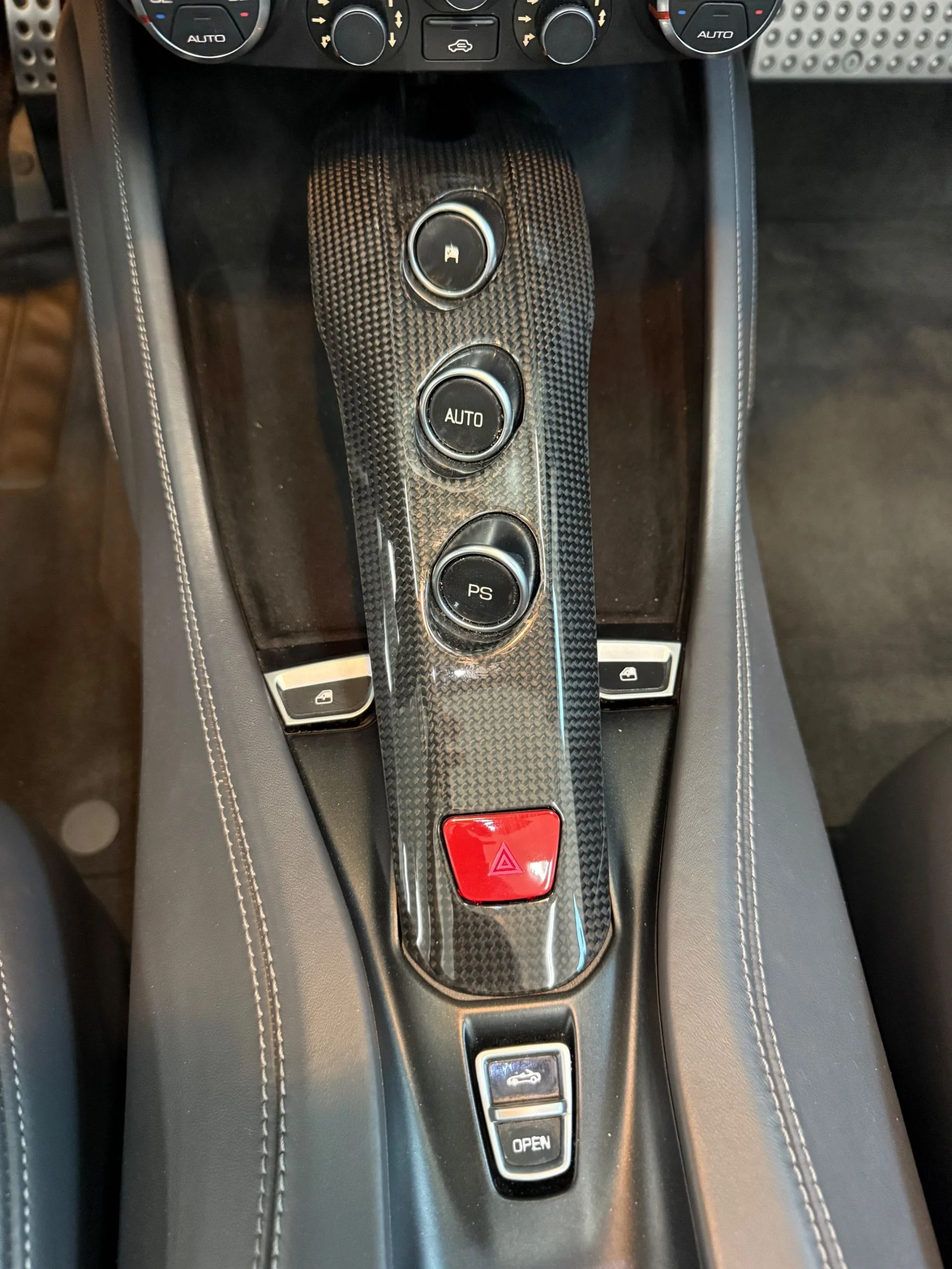 mph036_217859398_Used_2015_Ferrari_California_T_1754670246_58e1dffa12