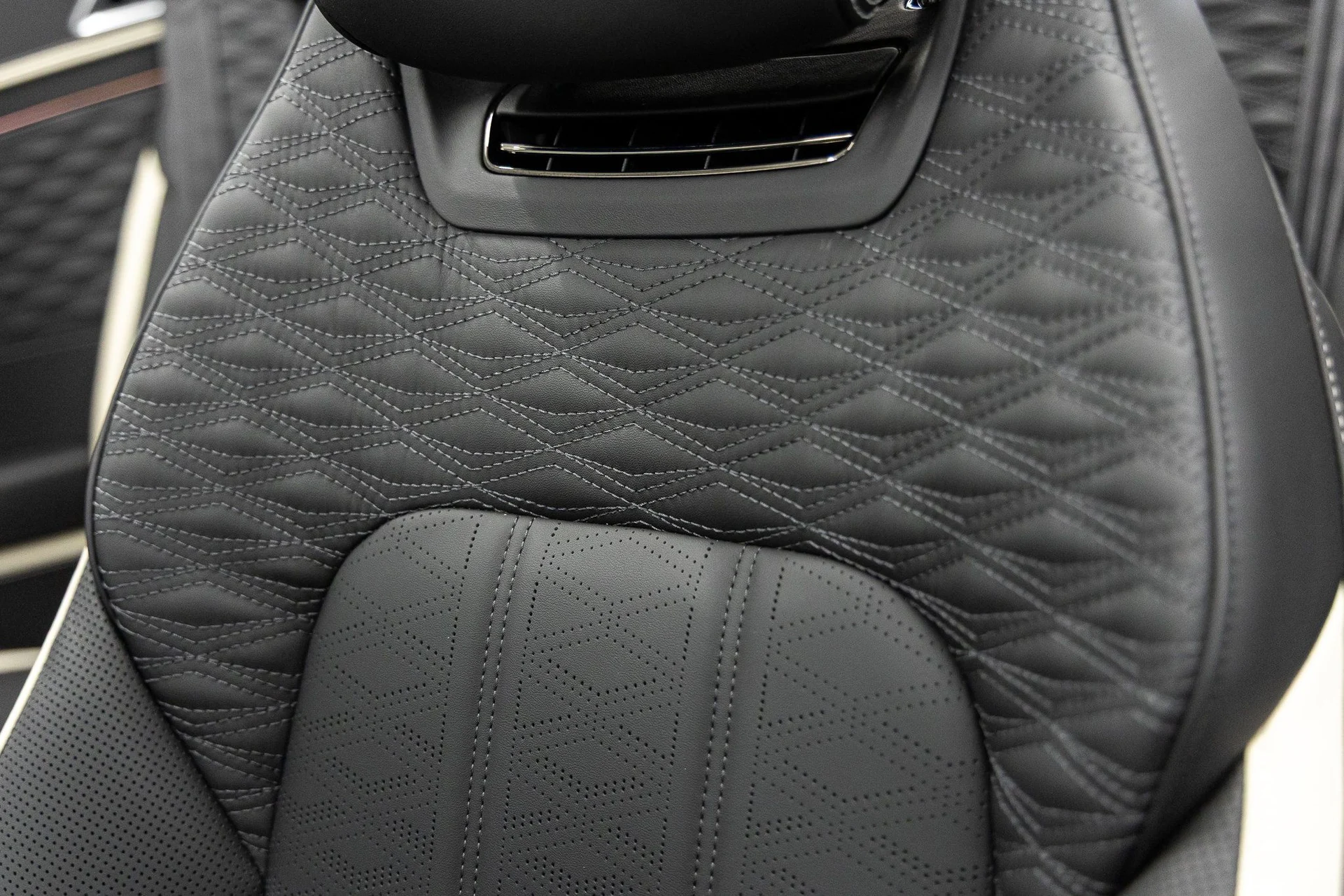 mph036_2181787215_ff7815bb3fdc2e243af34d787a5da698x_8d5945e128