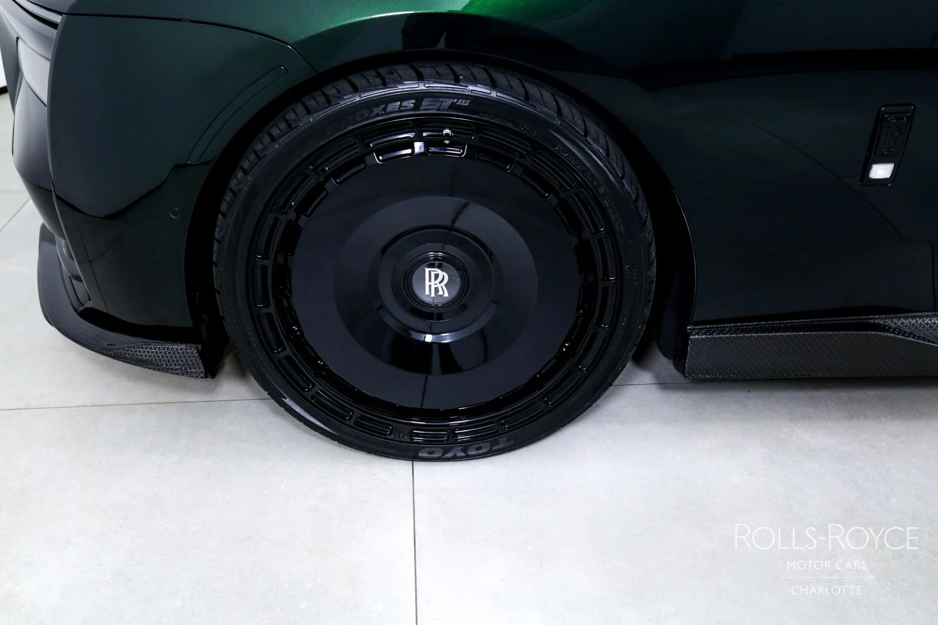 mph036_2183256816_Used_2024_Rolls_Royce_Spectre_1744988373_a07b86fe9b