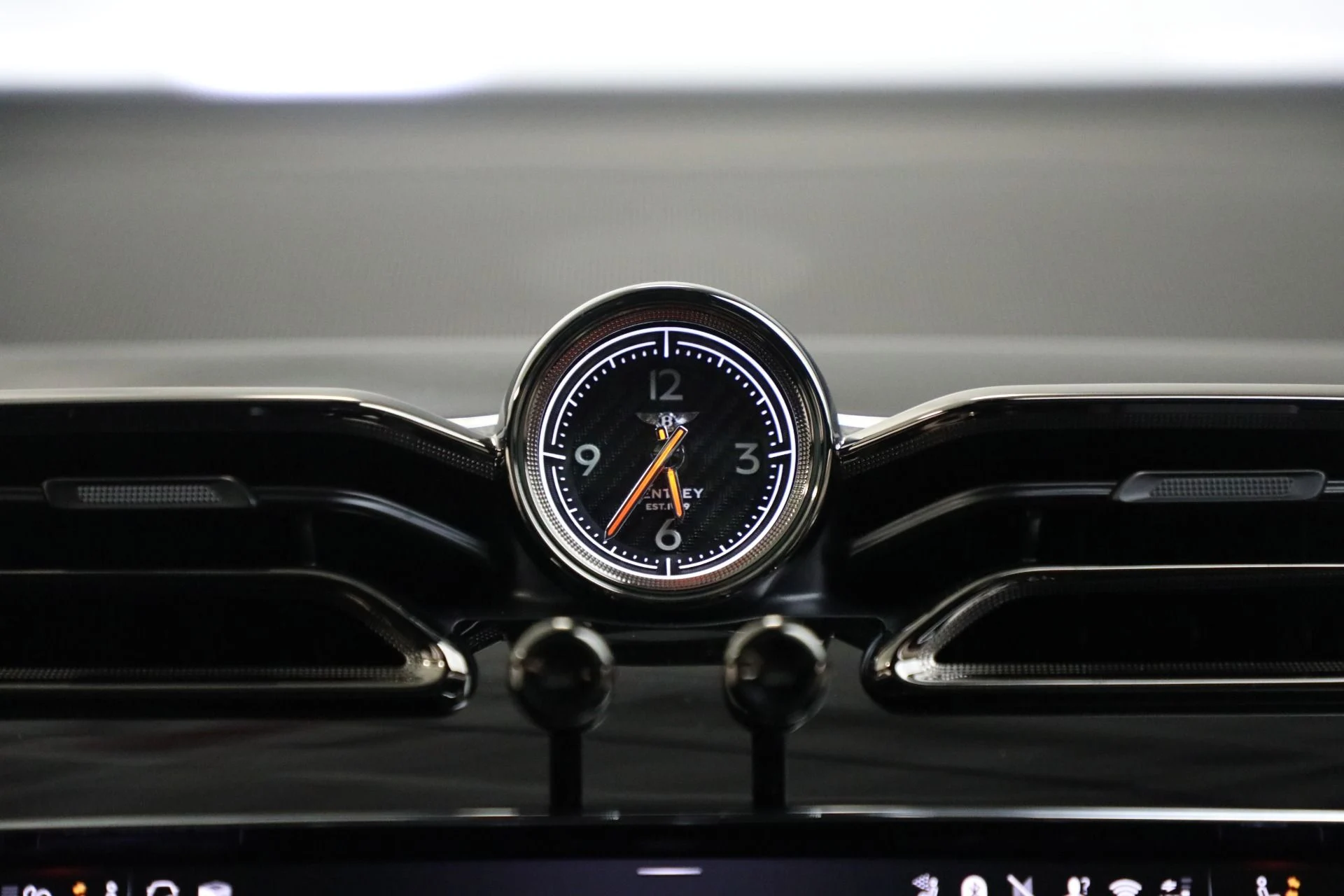 mph036_2192835646_New_2025_Bentley_Bentayga_S_Black_Edition_2eb6471723