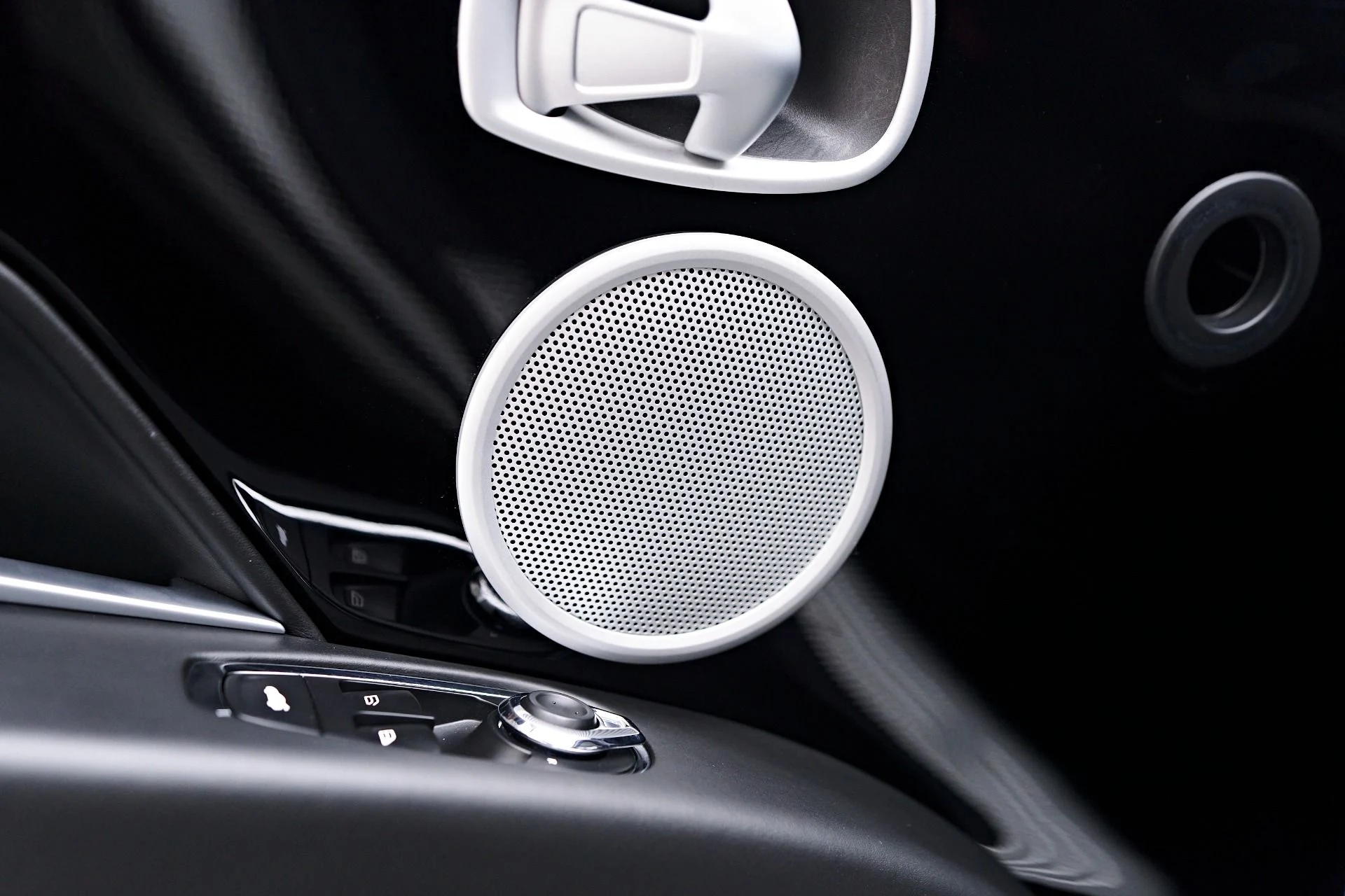 mph036_2204679343_Used_2019_Aston_Martin_DB_11_Base_1758851306_f1c2fa069f