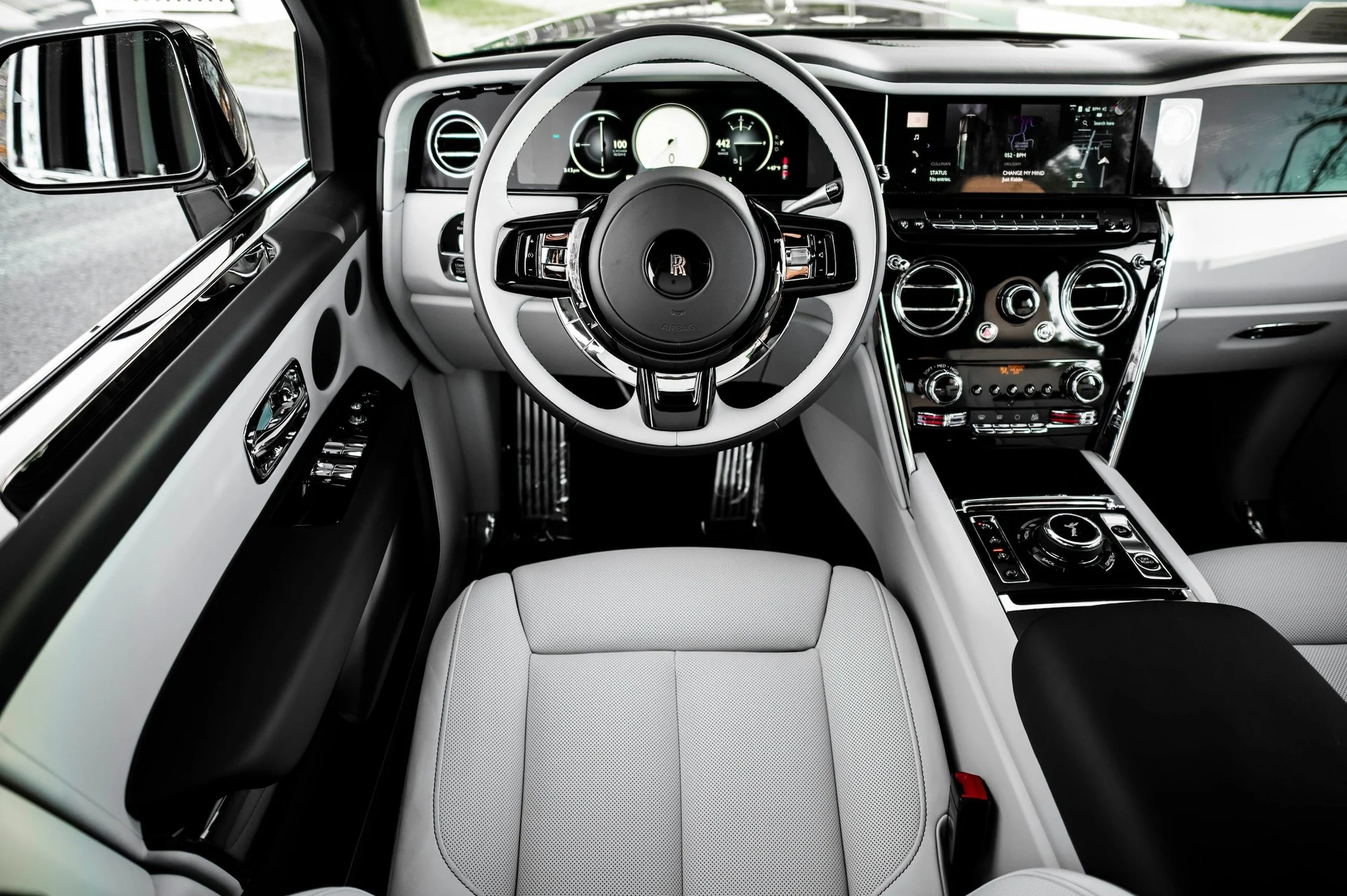 mph036_2208357709_24384dbf8d324f4d8f33a21c0f7c6533_822ce859ee