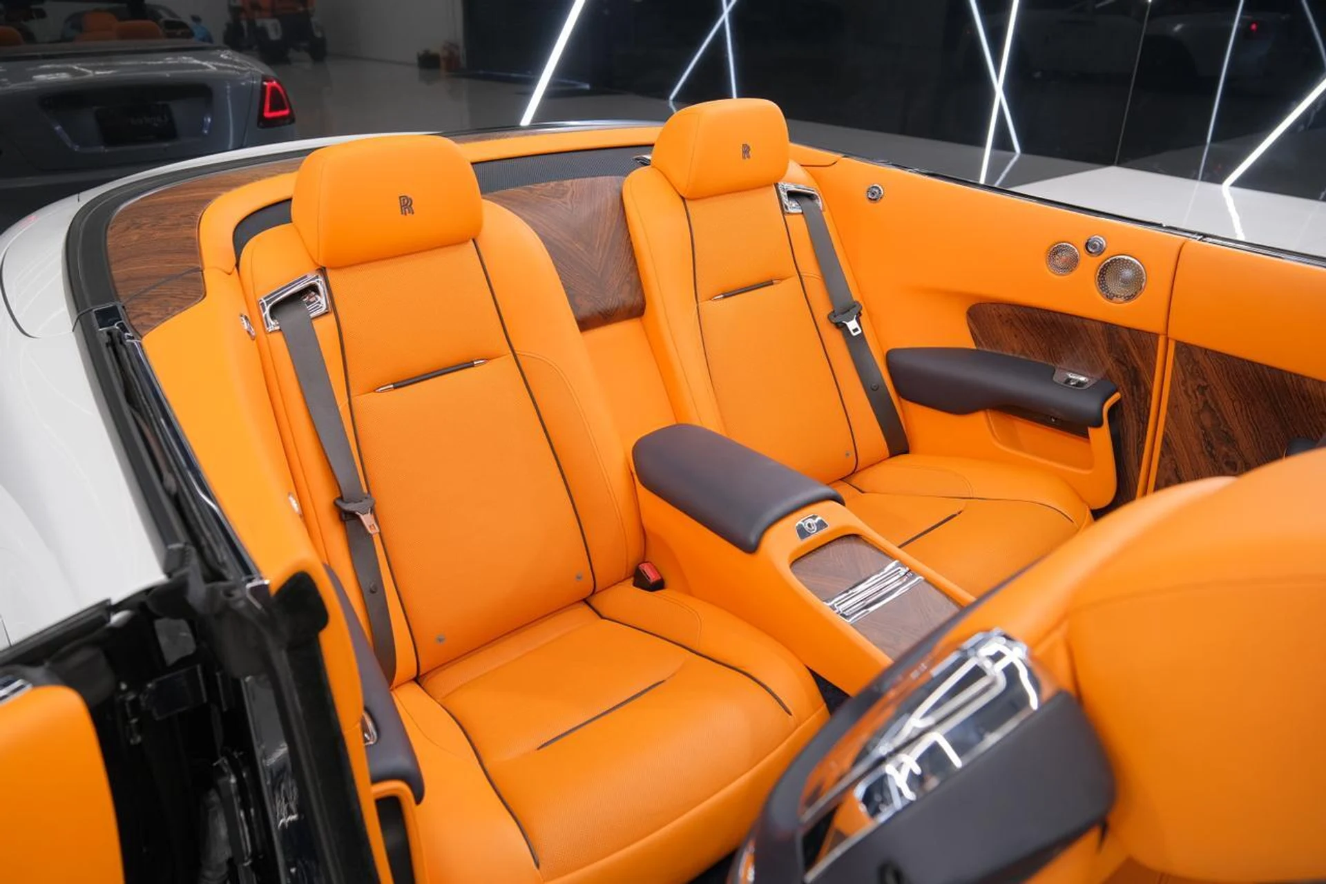 mph036_2210320584_ddb0bc2dc11a6980ffe8d75540c7688e_25abee620f