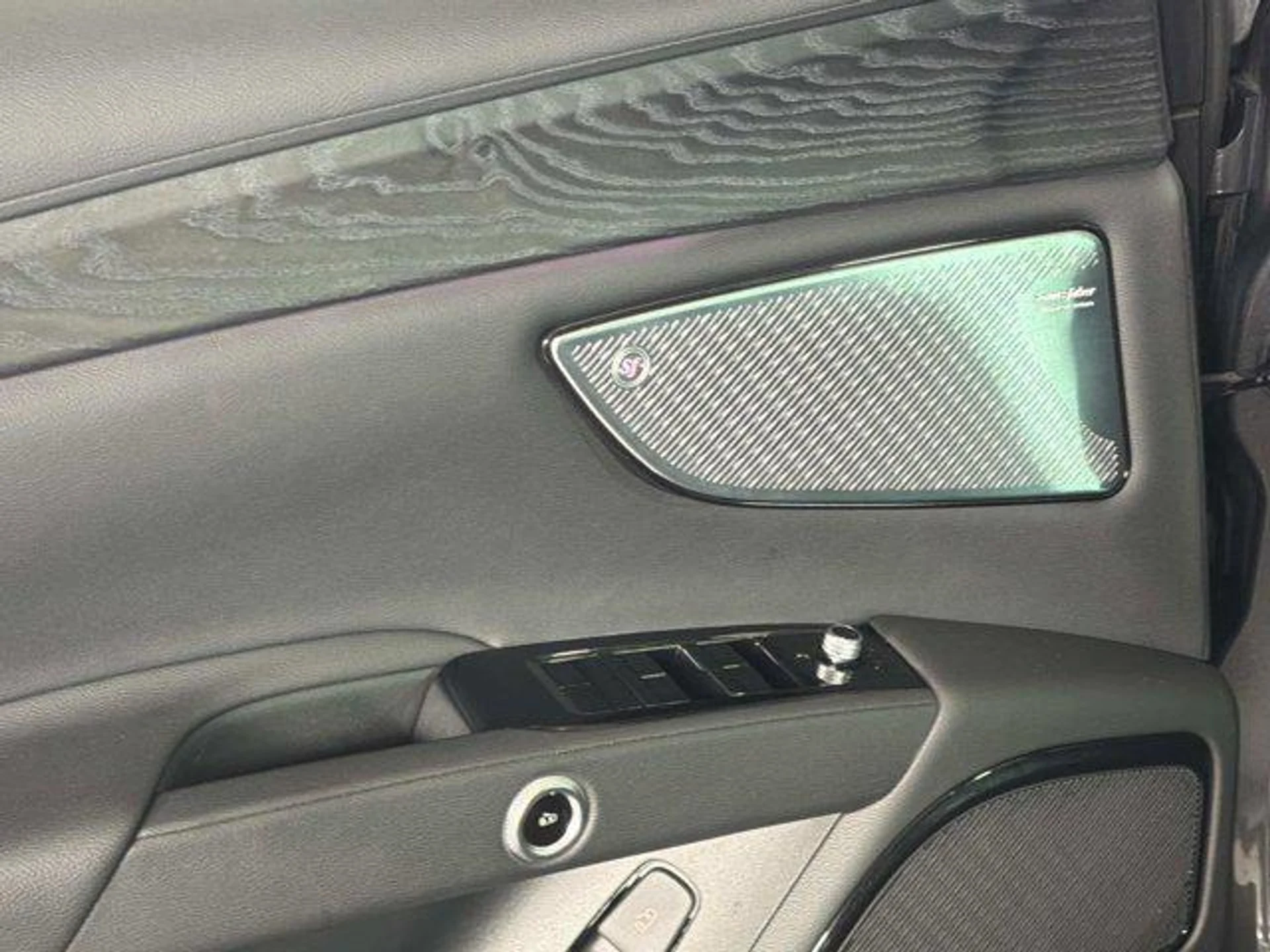 mph036_2220896937_k_So_Qyykqc_DZT_It_Pn9_Taot_La_Qf_RE_fc89aab985