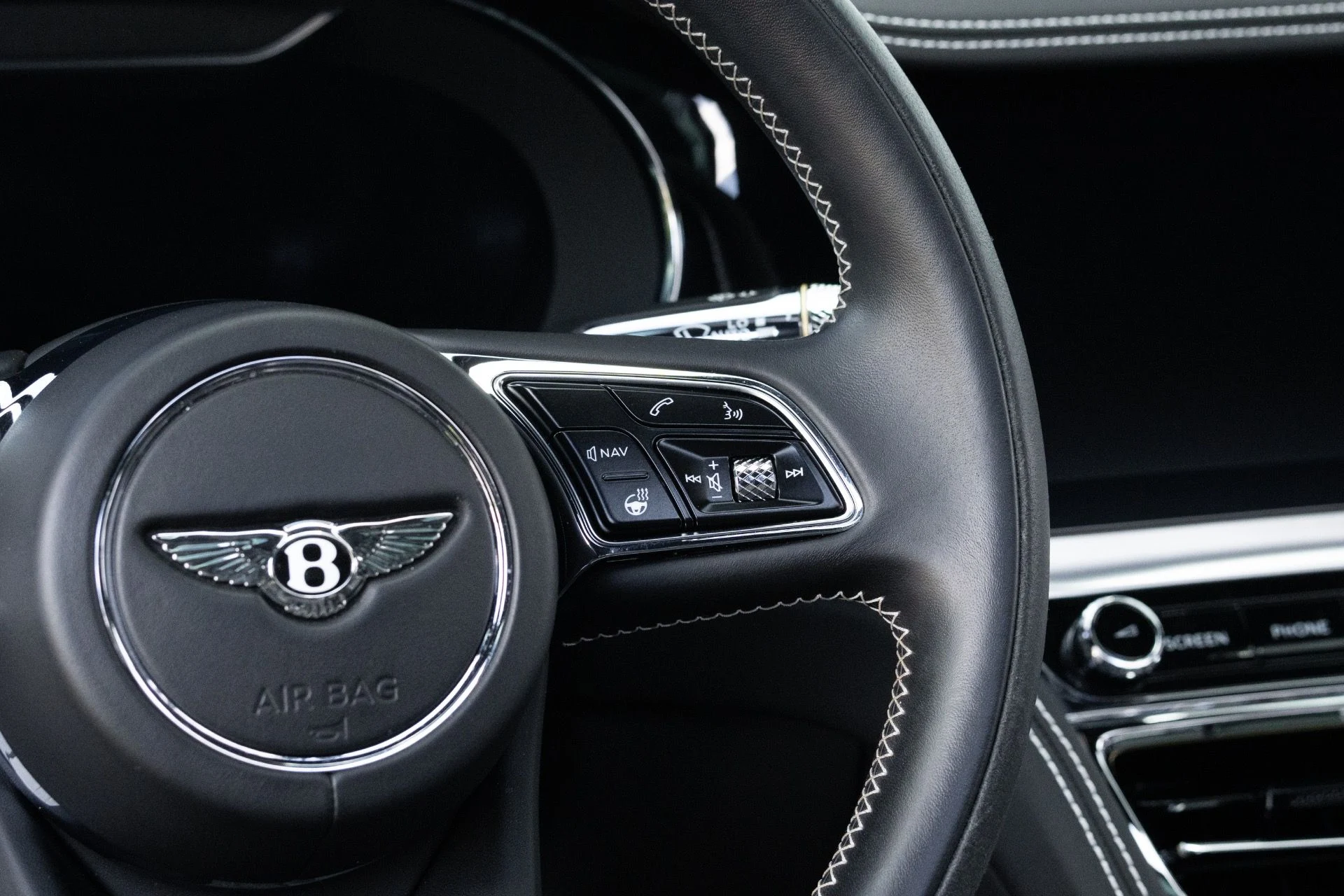 mph036_2225679584_Used_2023_Bentley_Flying_Spur_S_V8_1778782784_a8c9eb0eac