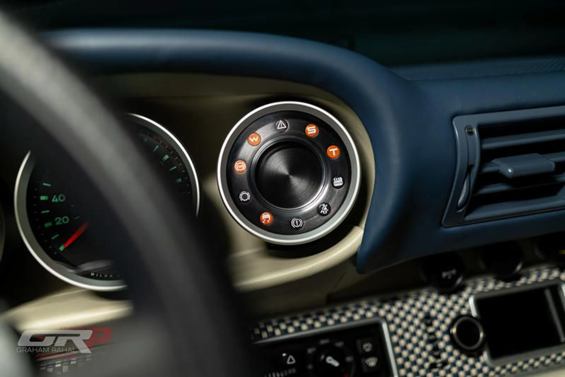 mph036_222965763_C3362_ACD_421_B_48_F4_A9_A7_11_C0_B696_CD_74_2f4032933b