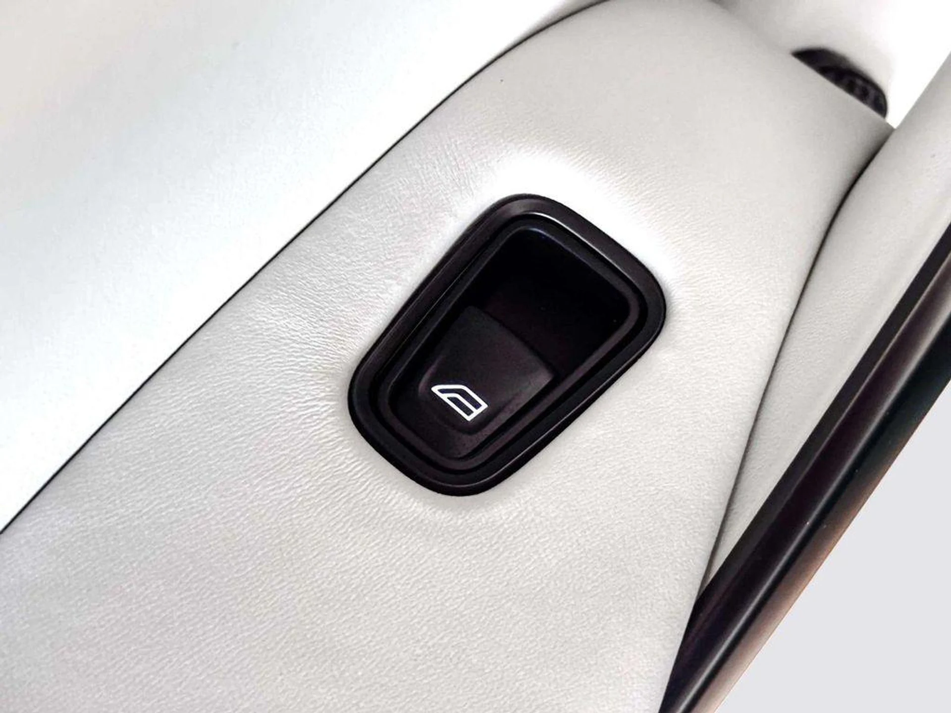 mph036_2230154651_fr9j_Y_Wk58_Qzc4npu0p_Y0wr6_XM_Oo_a7c1ef9ca0