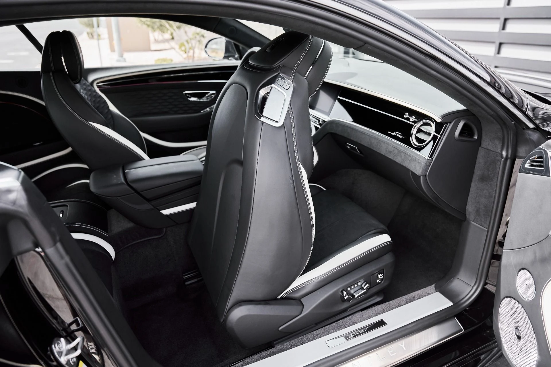 mph036_2230554496_Used_2025_Bentley_Continental_GT_Speed_1777077764_8669dc0d63