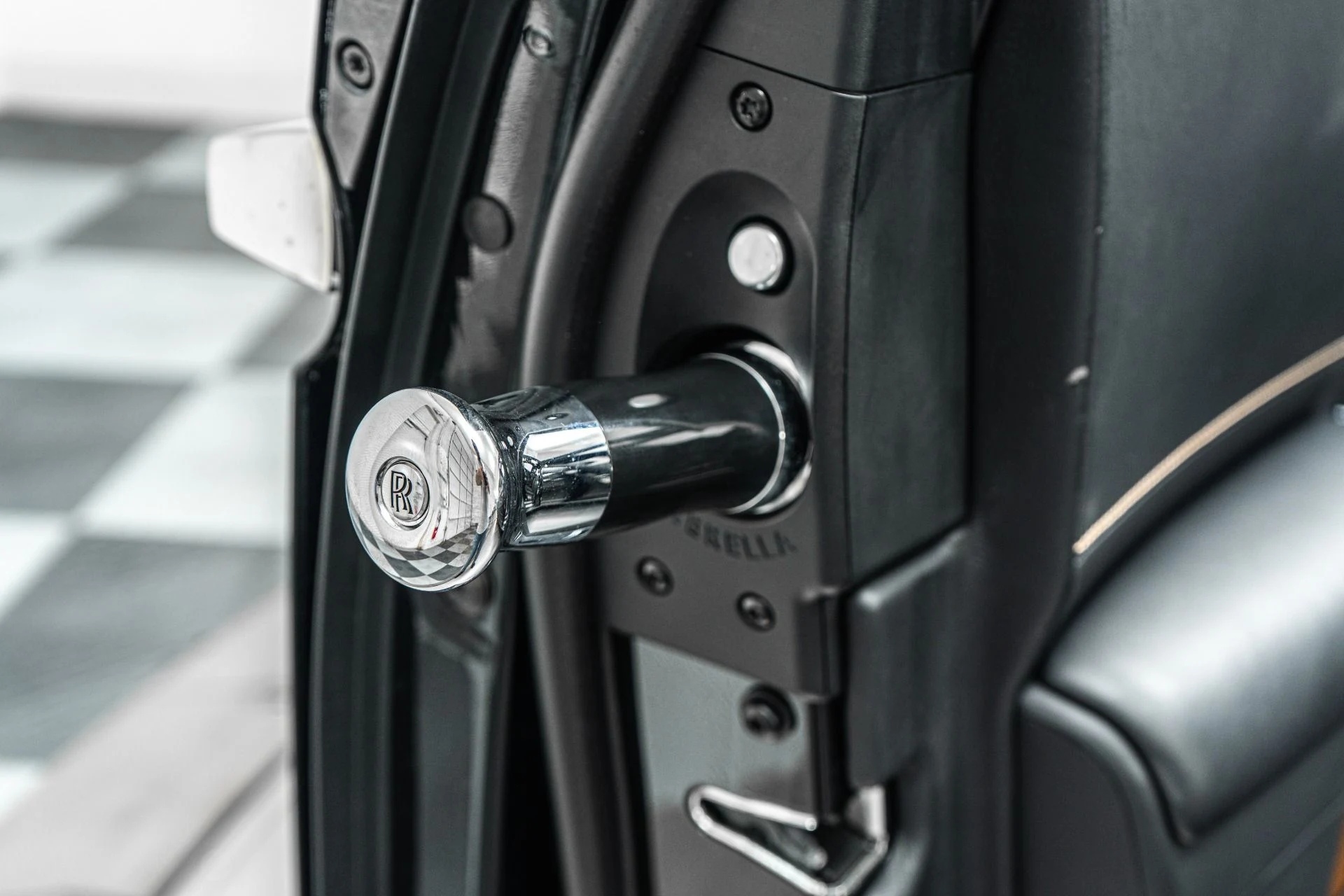 mph036_2231324501_Used_2017_Rolls_Royce_Ghost_Extended_Wheelbase_393_K_MSRP_Two_Tone_Paint_Rear_Chiller_1774532559_9e54b045bb