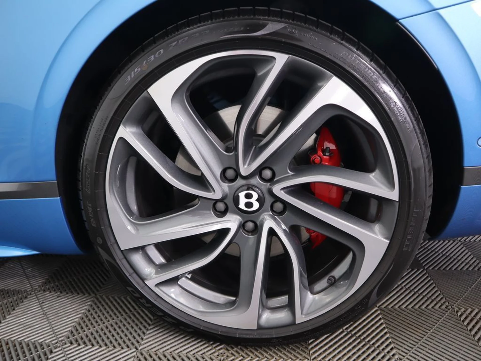 mph036_223650688_used_2025_bentley_continental_gtspeedconvertible_8119_22941730_37_1024_5d3ab343e4