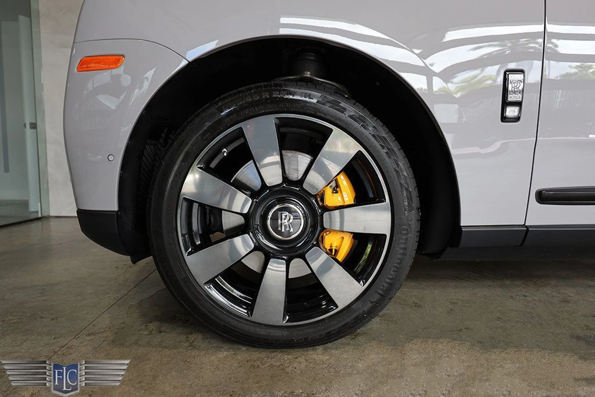 mph036_2240420757_used_2024_rolls_royce_cullinan_blackbadgesportutility_9689_22957854_37_1024_c00fecaf28