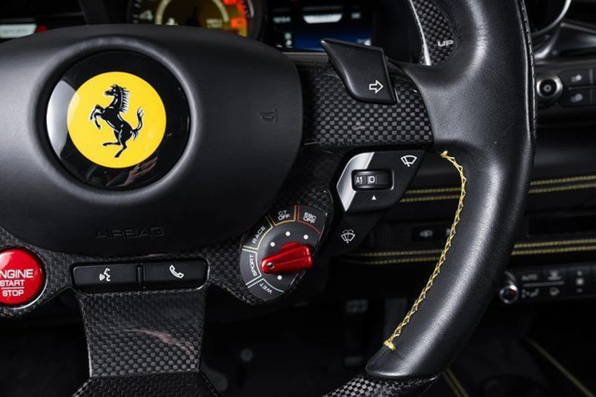 mph036_224567075_e73baeedc285bec6866034e3123aec04x_3e984b339f