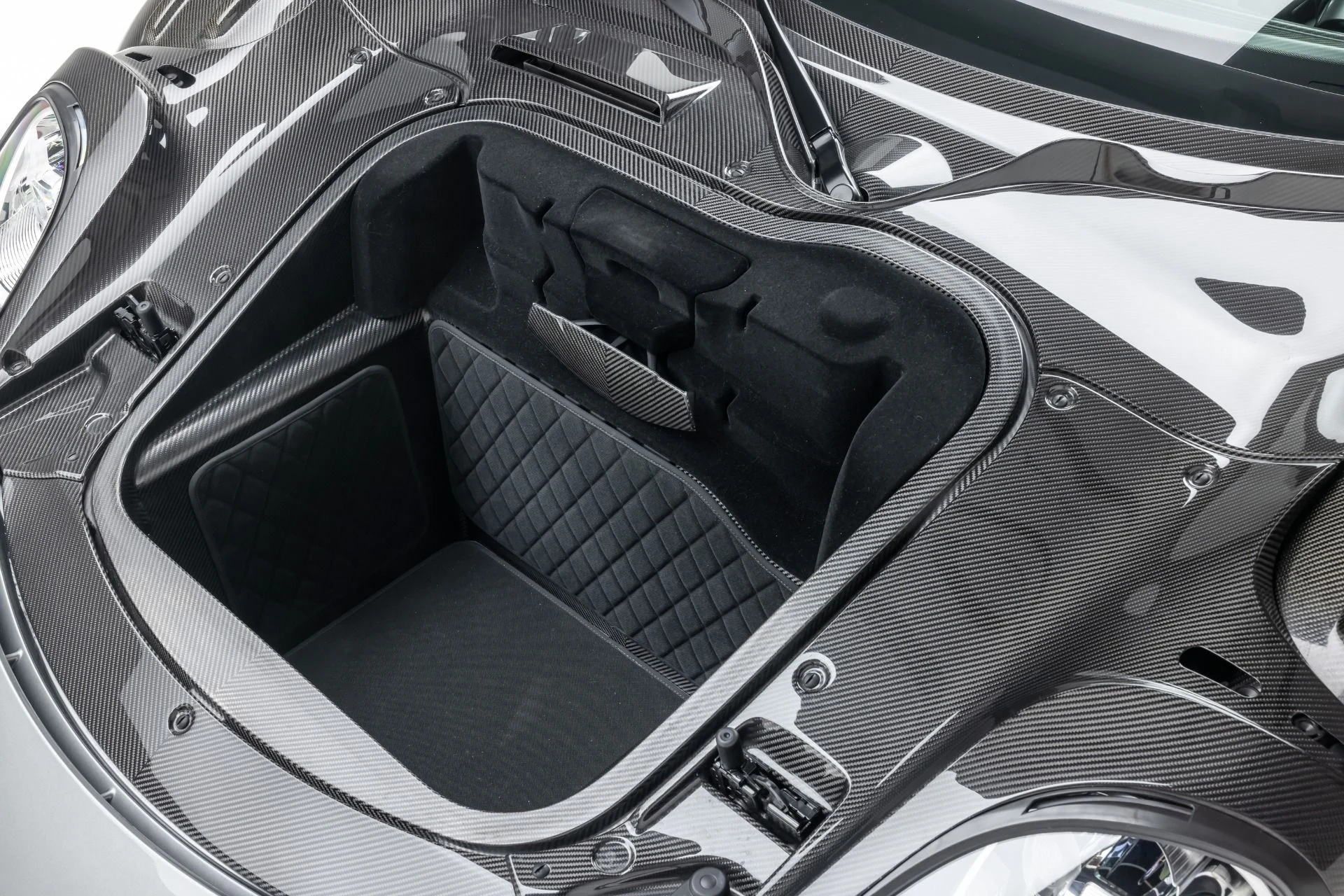 mph036_2257244691_13429_p37_l_e5cd809172