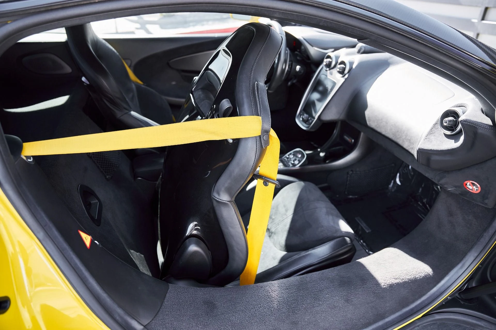 mph036_229757885_Used_2019_Mc_Laren_600_LT_Base_1770430651_fe0d8a2fcf