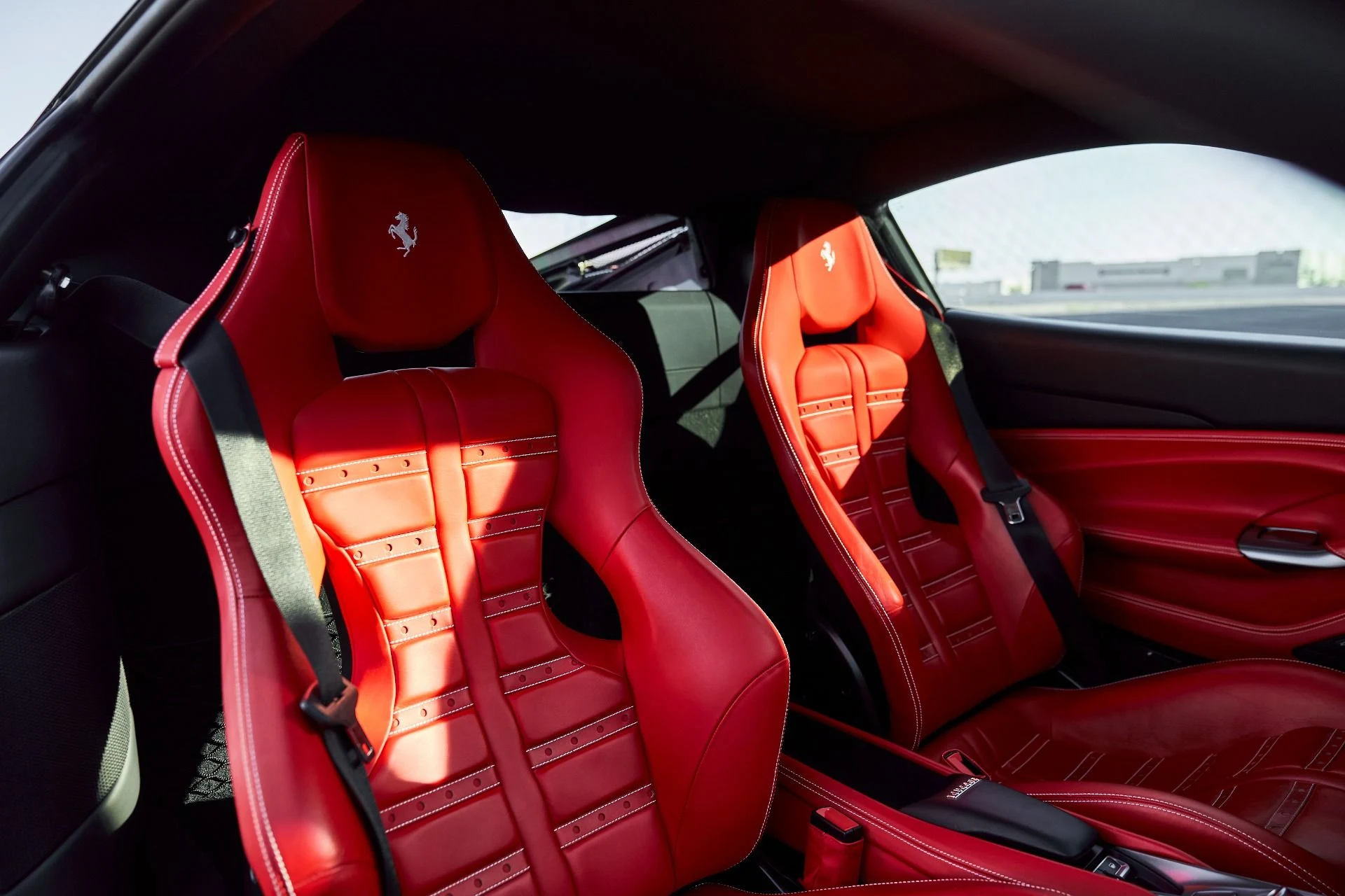 mph036_2305324683_Used_2021_Ferrari_F8_Tributo_1766025183_456b3e85dd