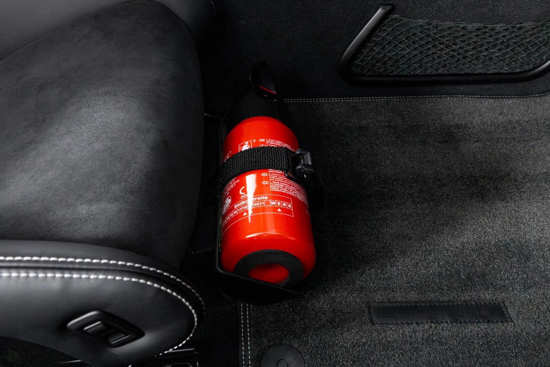 mph036_2307325613_Used_2018_Porsche_911_GT_2_RS_1762386678_36bcd3456d