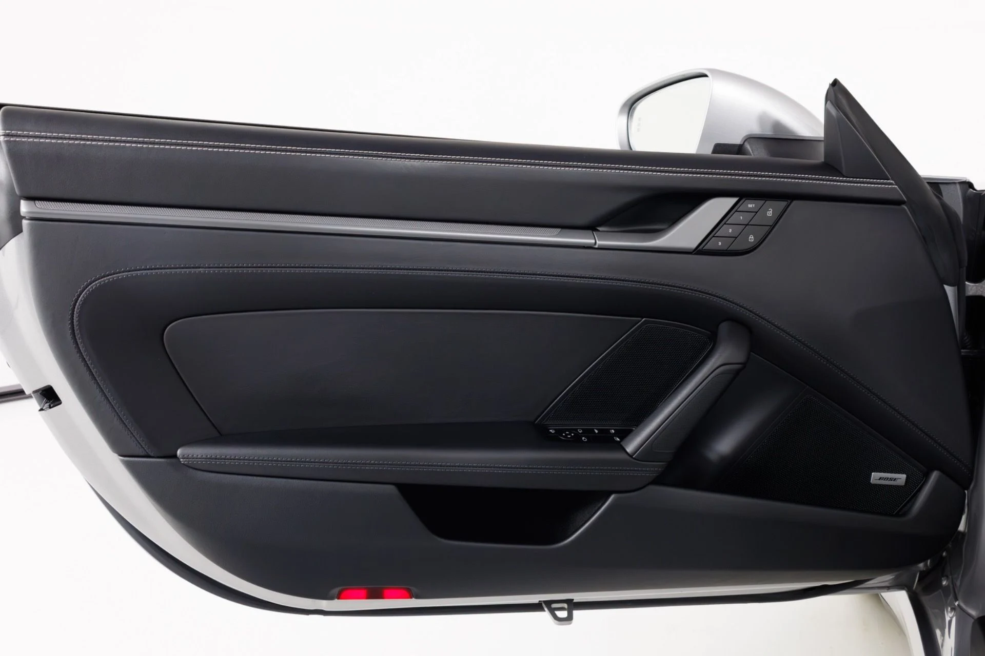 mph036_2316119439_Used_2022_Porsche_911_Carrera_1773941190_f14292e900