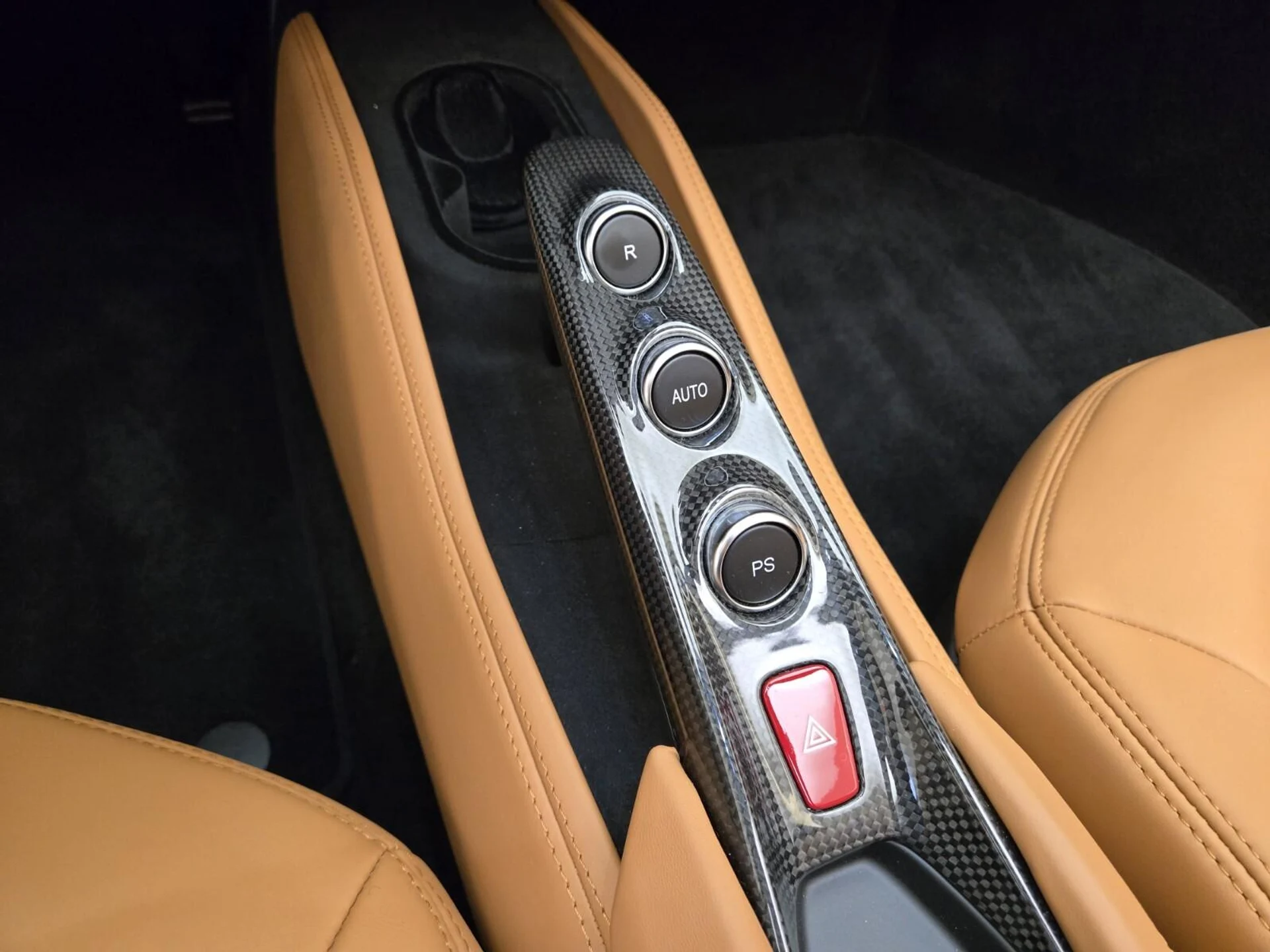 mph036_2321902530_Used_2022_Ferrari_F8_Spider_1753250668_8da56c5679