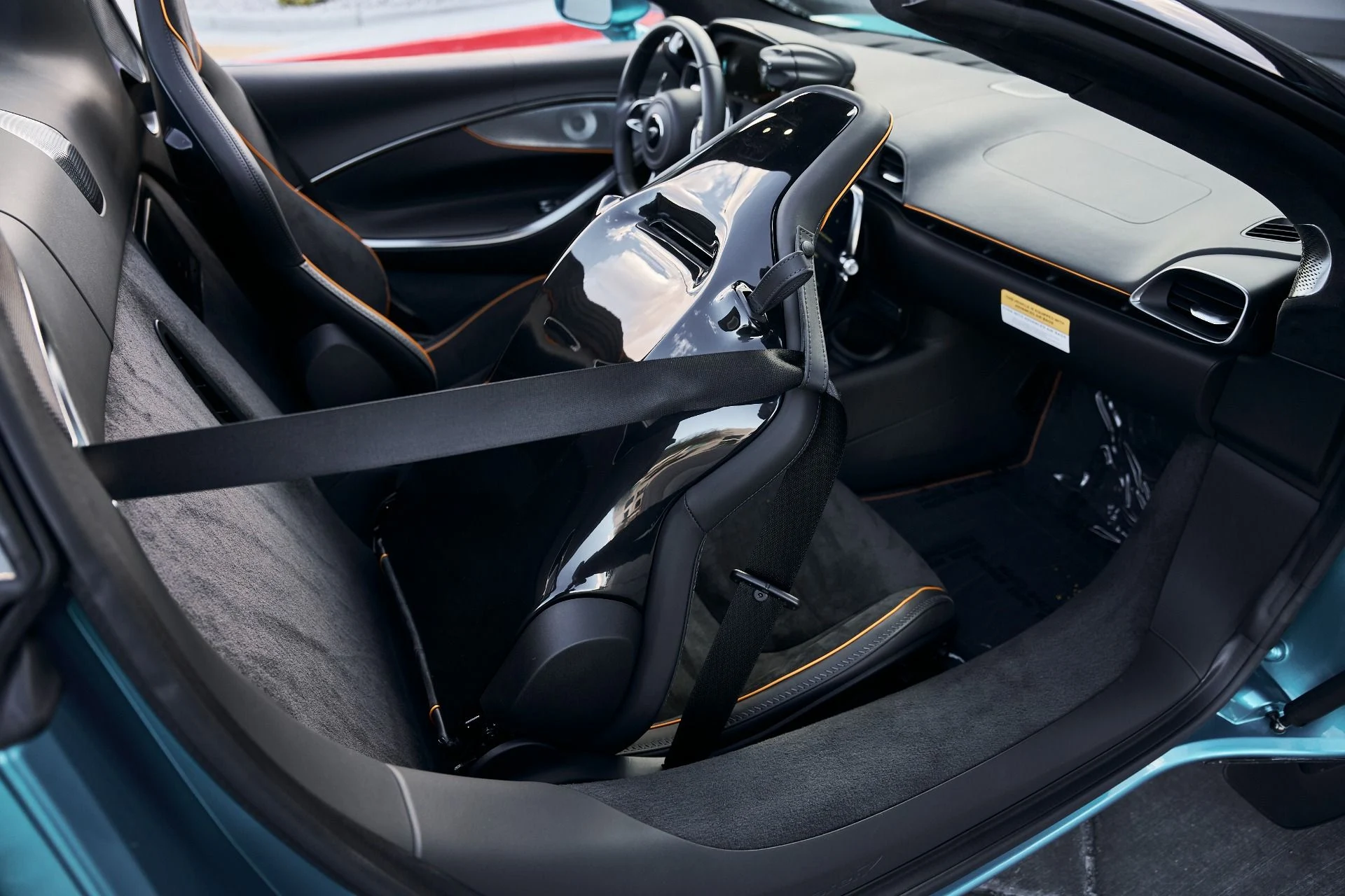 mph036_2341688849_Used_2025_Mc_Laren_Artura_1771382317_5632294c5b