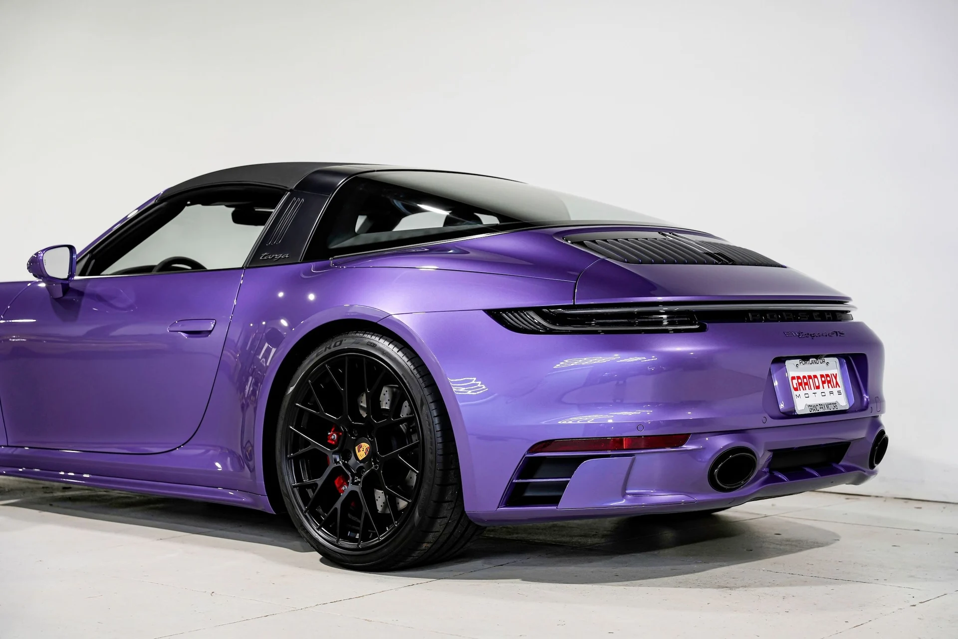 mph036_2345005498_57193f20d32e84d863767e05b60bc1dax_cdce2ae6c1