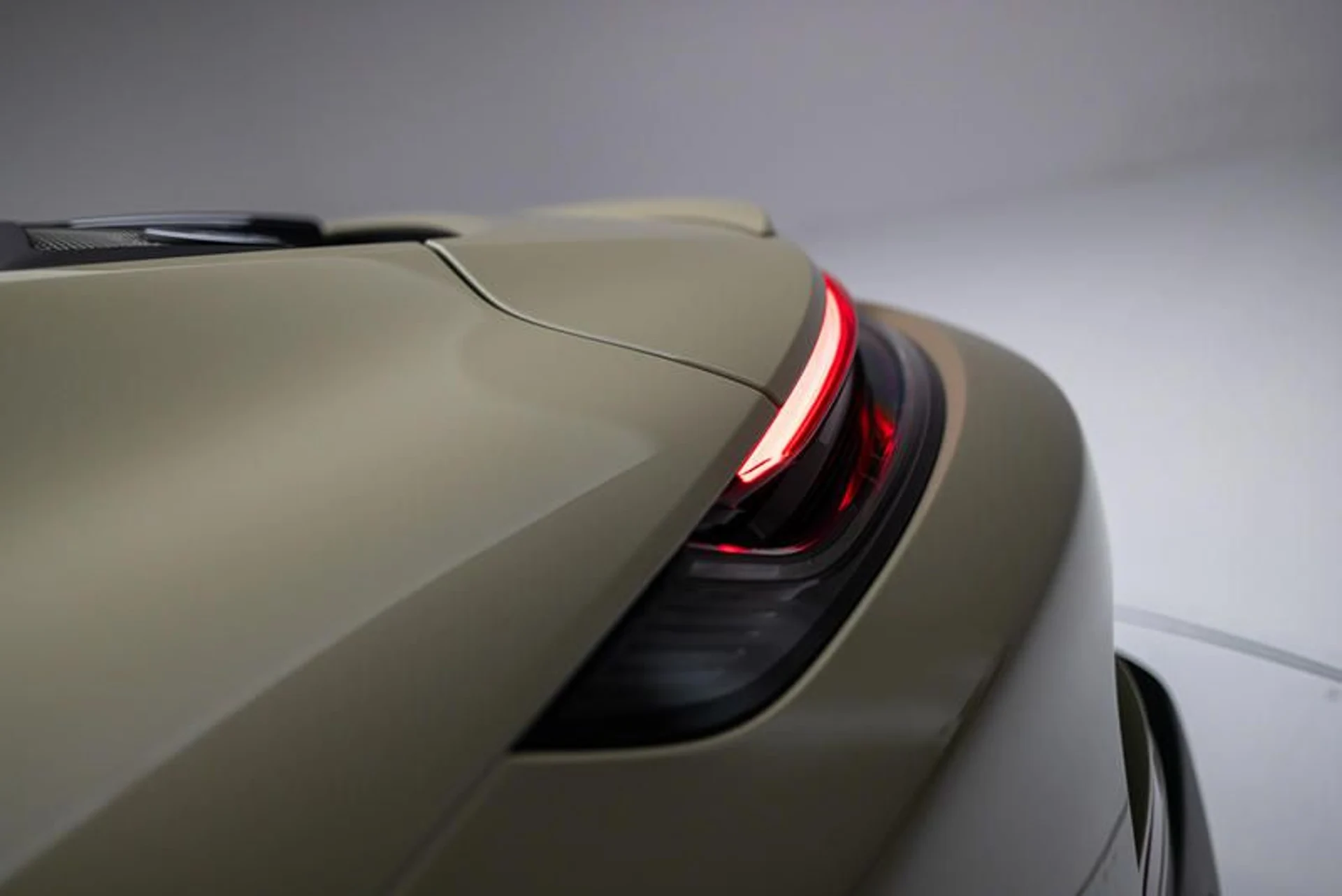 mph036_2352249940_417_B9945_6_AF_6_496_C_A526_83_E728_EF_5_EAD_2303ad0792