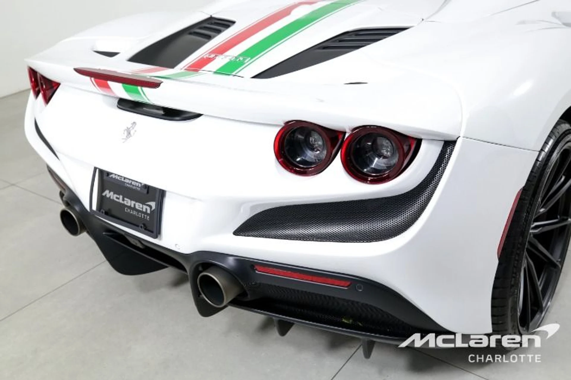 mph036_2353048704_Used_2023_Ferrari_F8_Spider_0e3f25d2f2