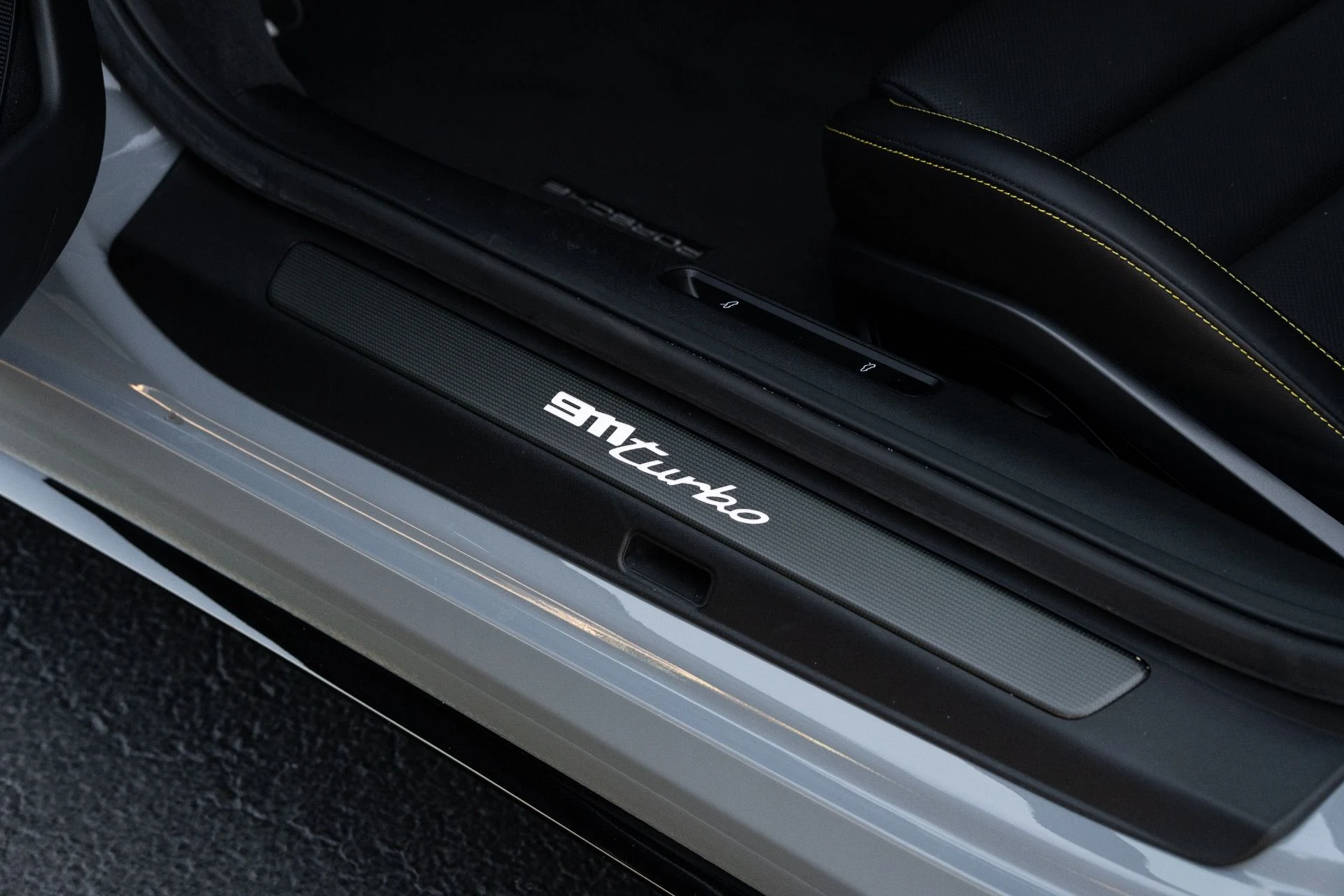 mph036_2365591458_Used_2023_Porsche_911_Turbo_1772073692_5f88d118e1