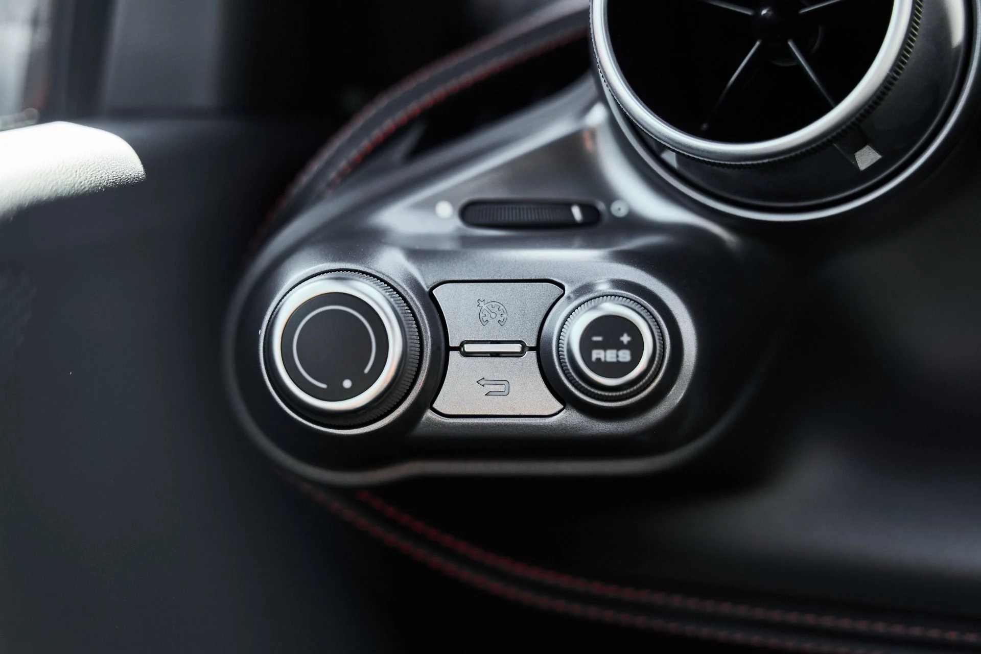 mph036_2367747550_Used_2023_Ferrari_F8_Spider_Base_1774742656_a6e7621260