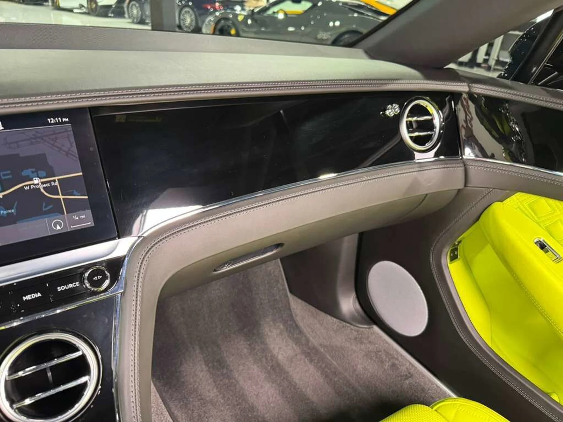 mph036_2381190663_01bf7a3ef9cede3f4159dae09350c5bc_07a0b28899