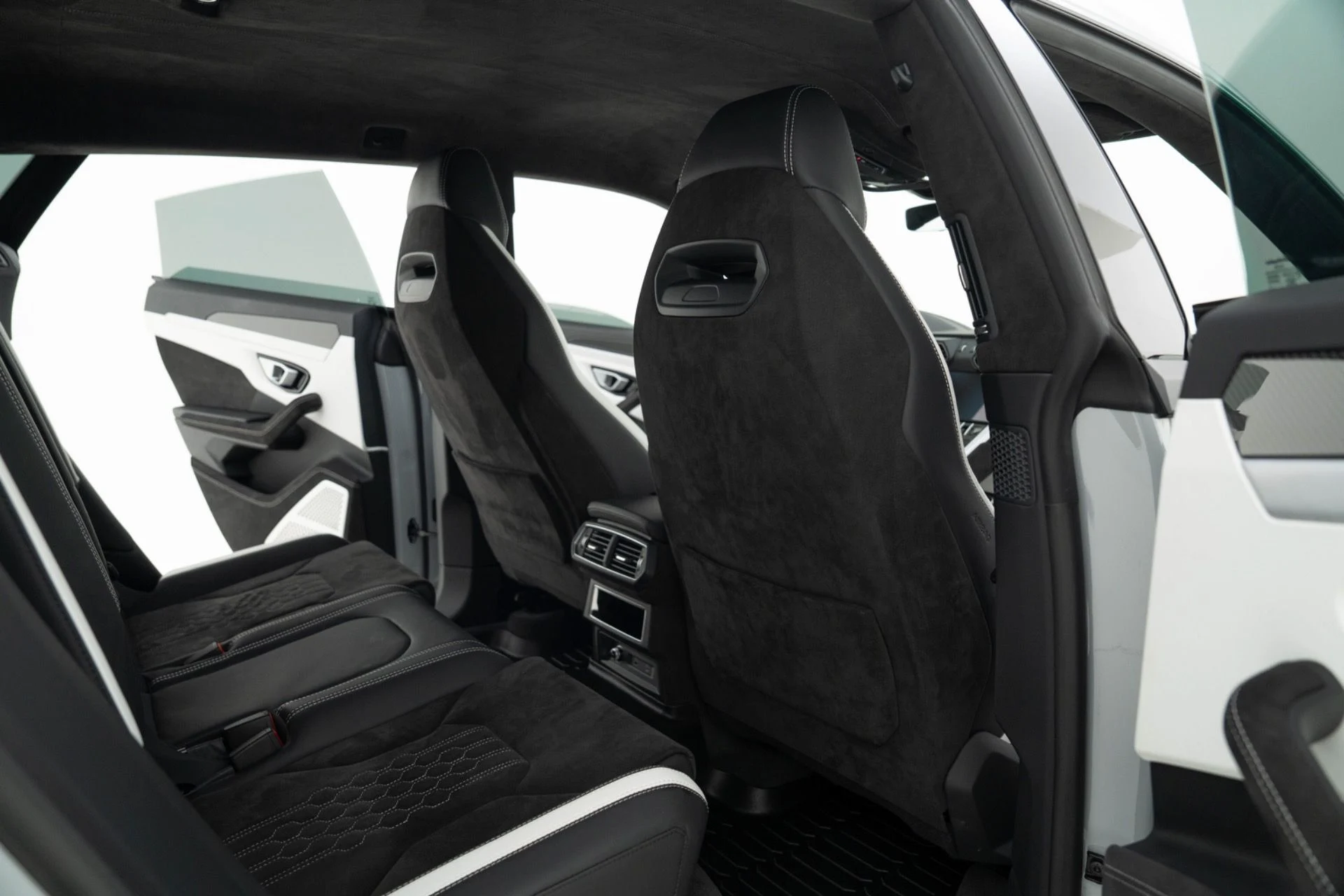 mph036_2384891326_Used_2024_Lamborghini_Urus_S_1777580743_2501181e77