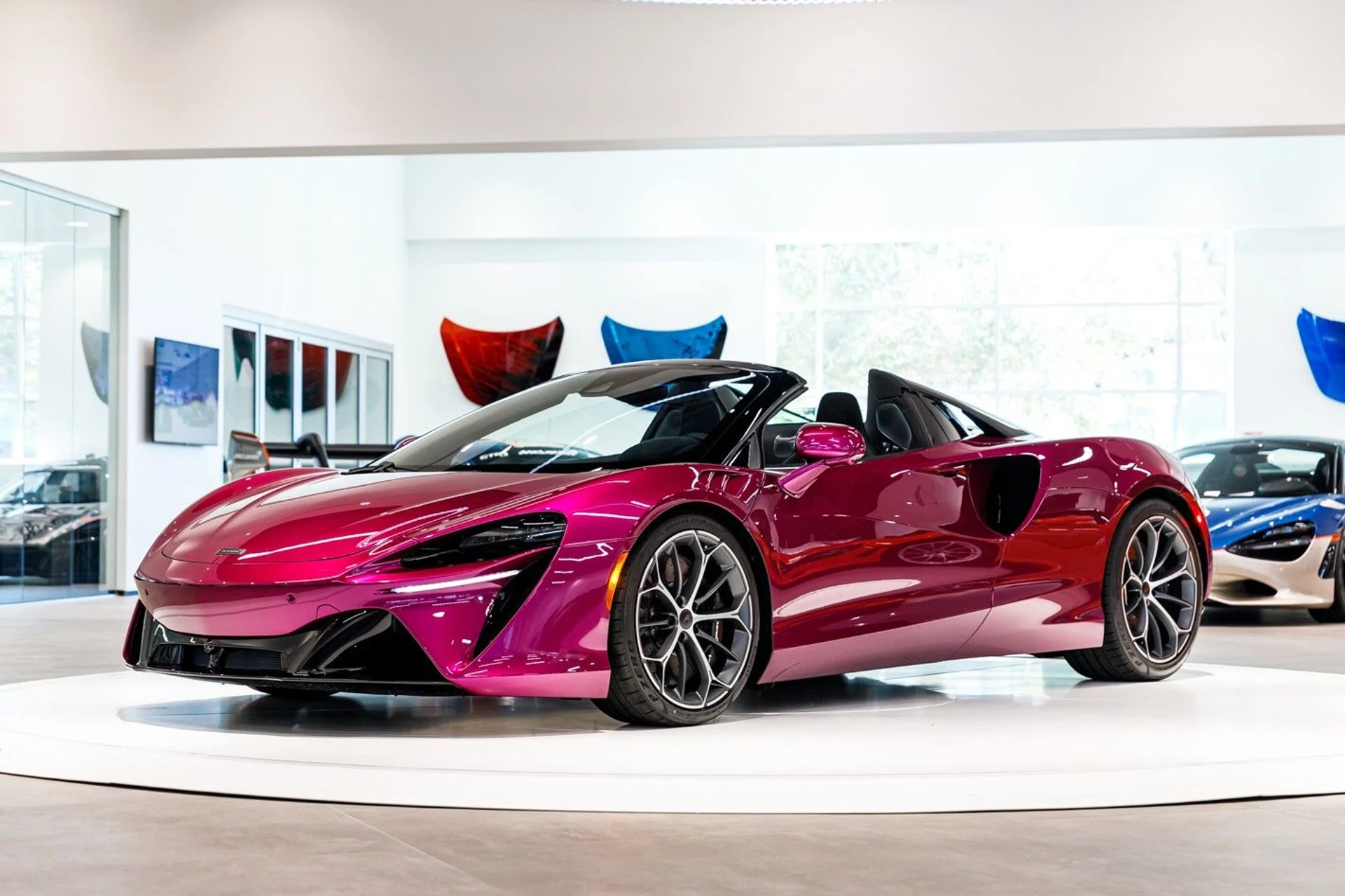 mph036_238585112_652_p37_l_f5b0a3d5ca