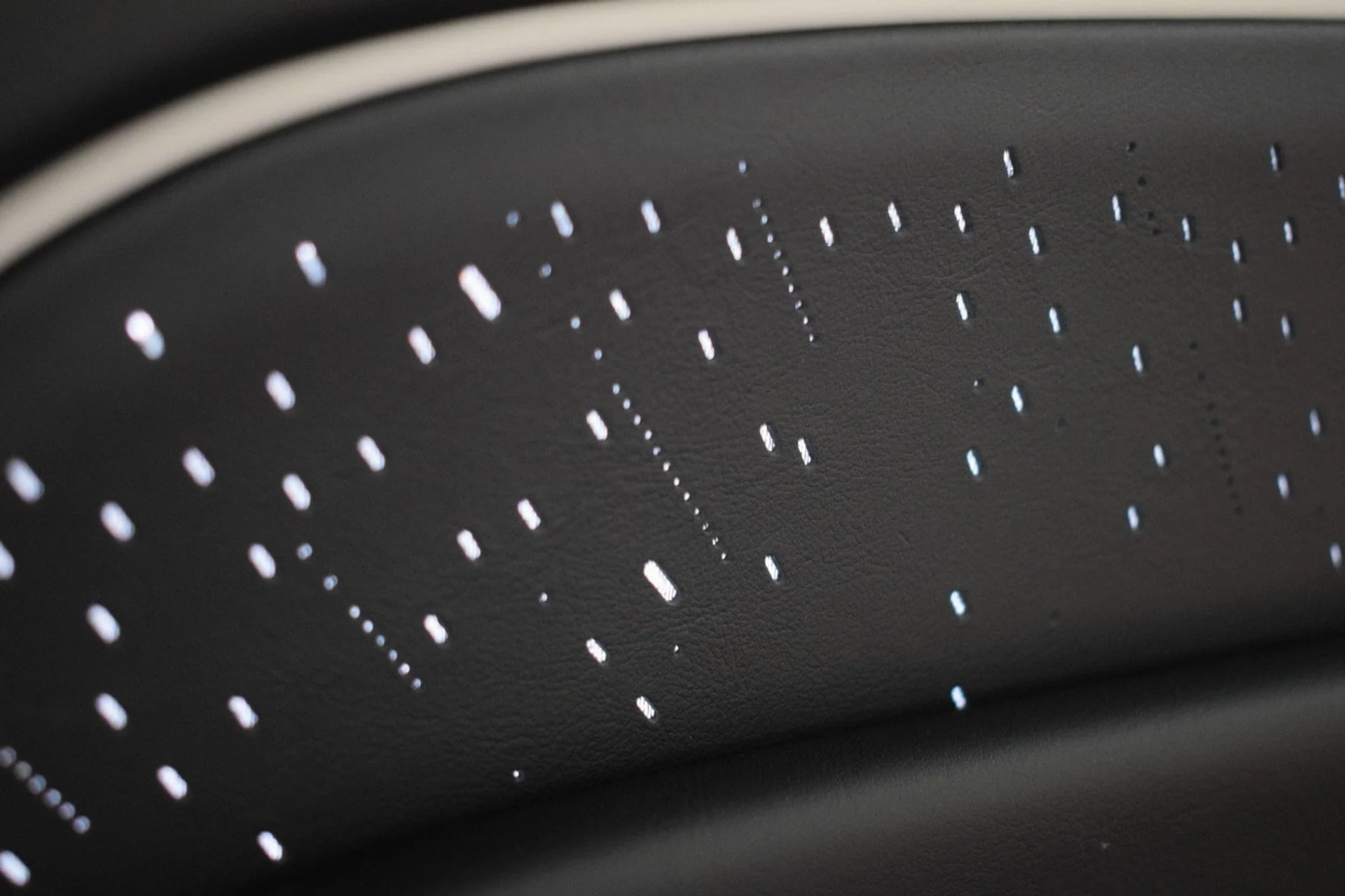 mph036_2389018921_dce0c7de8dc7a75f10872a2a3b6329c5x_09c532a21a