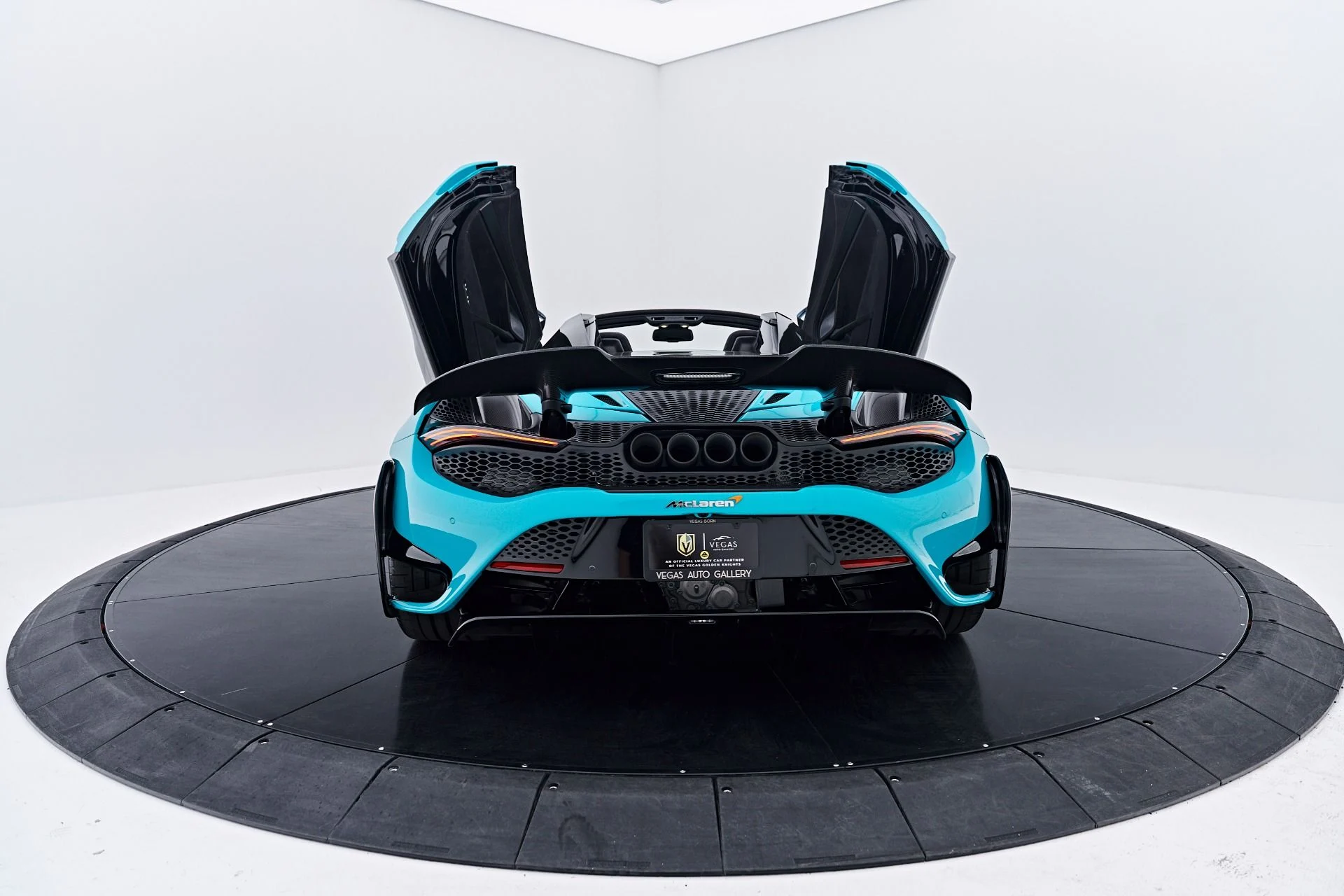 mph036_2389464607_Used_2022_Mc_Laren_765_LT_Base_1786488500_b2be6a7aef