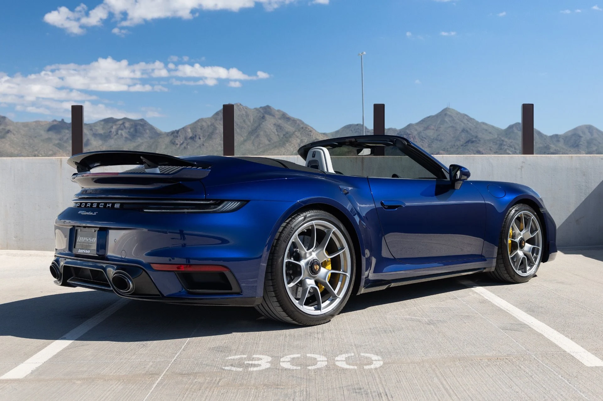 mph036_2393861814_Used_2023_Porsche_911_Turbo_S_1792529808_1e3929528d