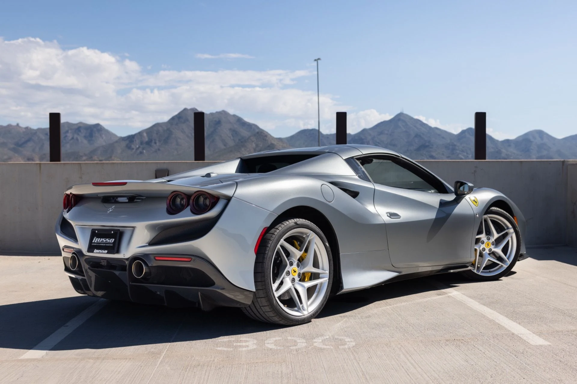 mph036_239465676_Used_2021_Ferrari_F8_Spider_1791592255_9b5591a48b