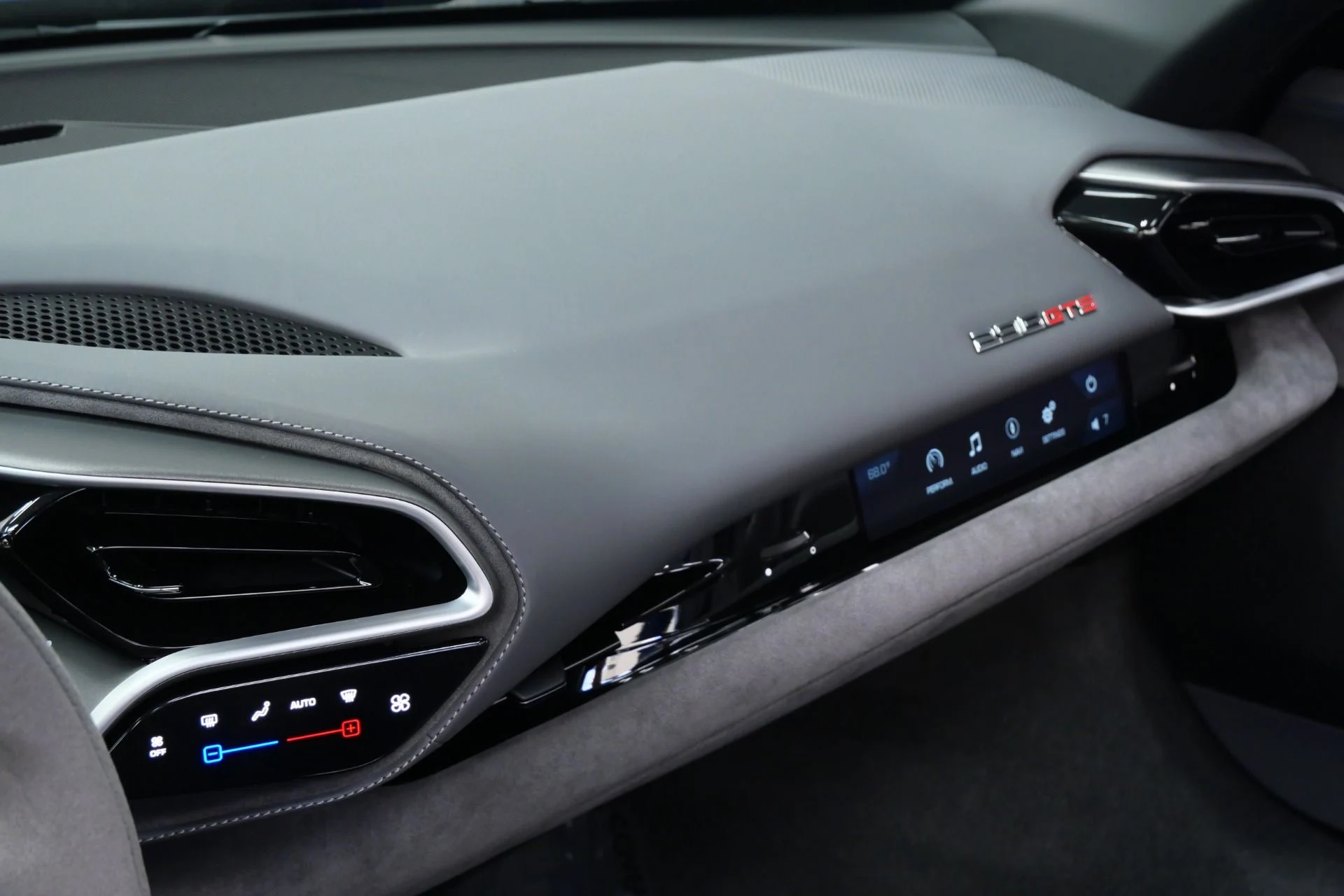 mph036_2409447139_Used_2025_Ferrari_296_GTS_1754414254_940d222685