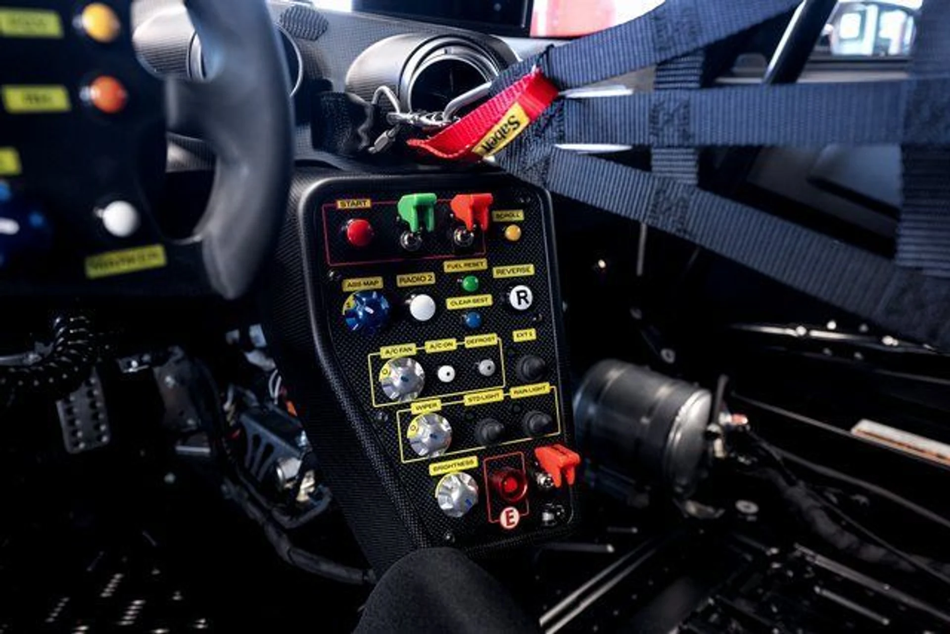 mph036_2414574089_d74872092f6bd11cbc4abc6702dcf7b3x_b20880713a