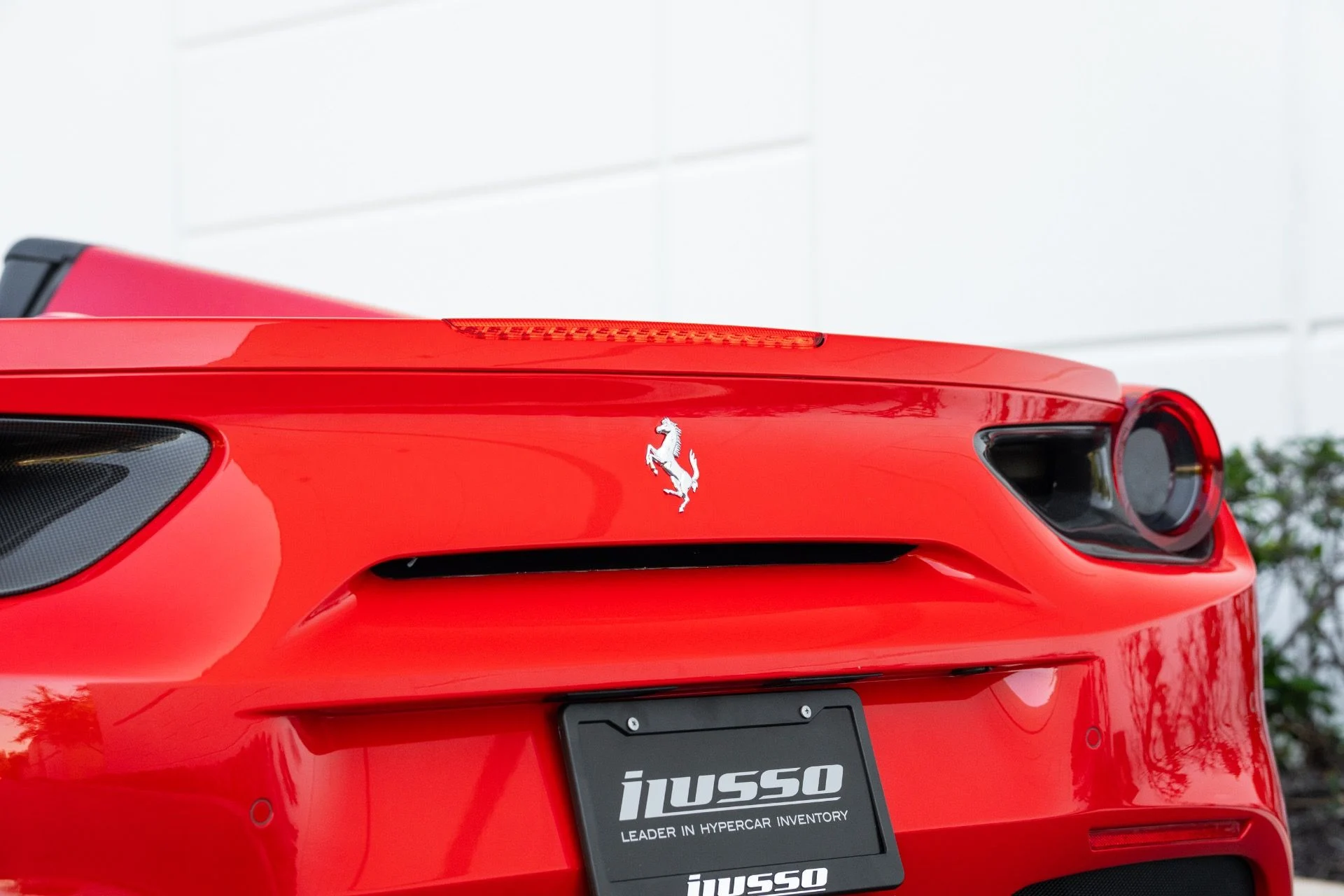 mph036_2416486154_Used_2017_Ferrari_488_Spider_1771886978_fab81502a2