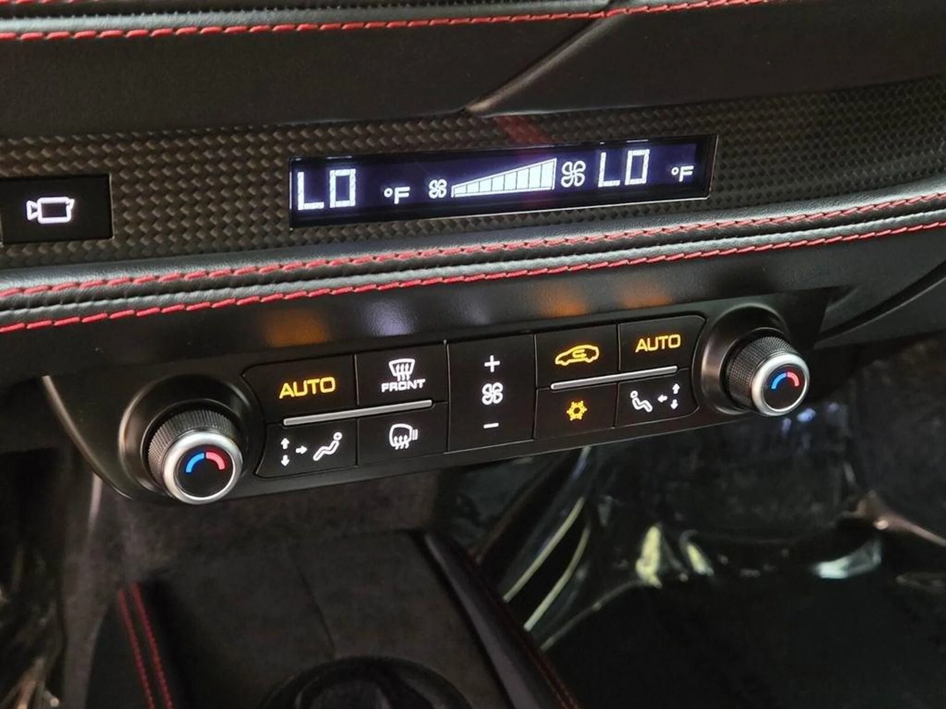 mph036_2423939526_Used_2020_Ferrari_F8_Tributo_1775896818_1b6f229e62