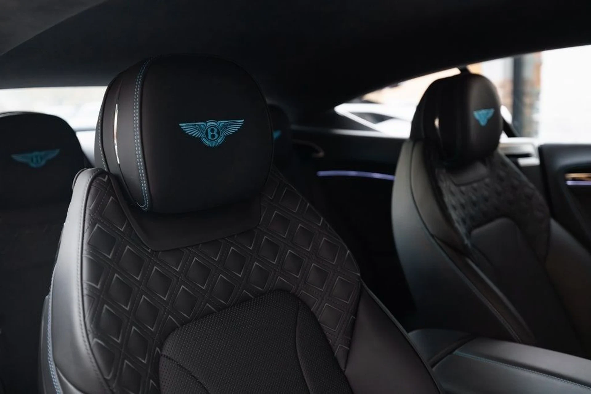 mph036_2438911772_62b3bd76287d46781111b3c45791c13cx_c56bf8a131