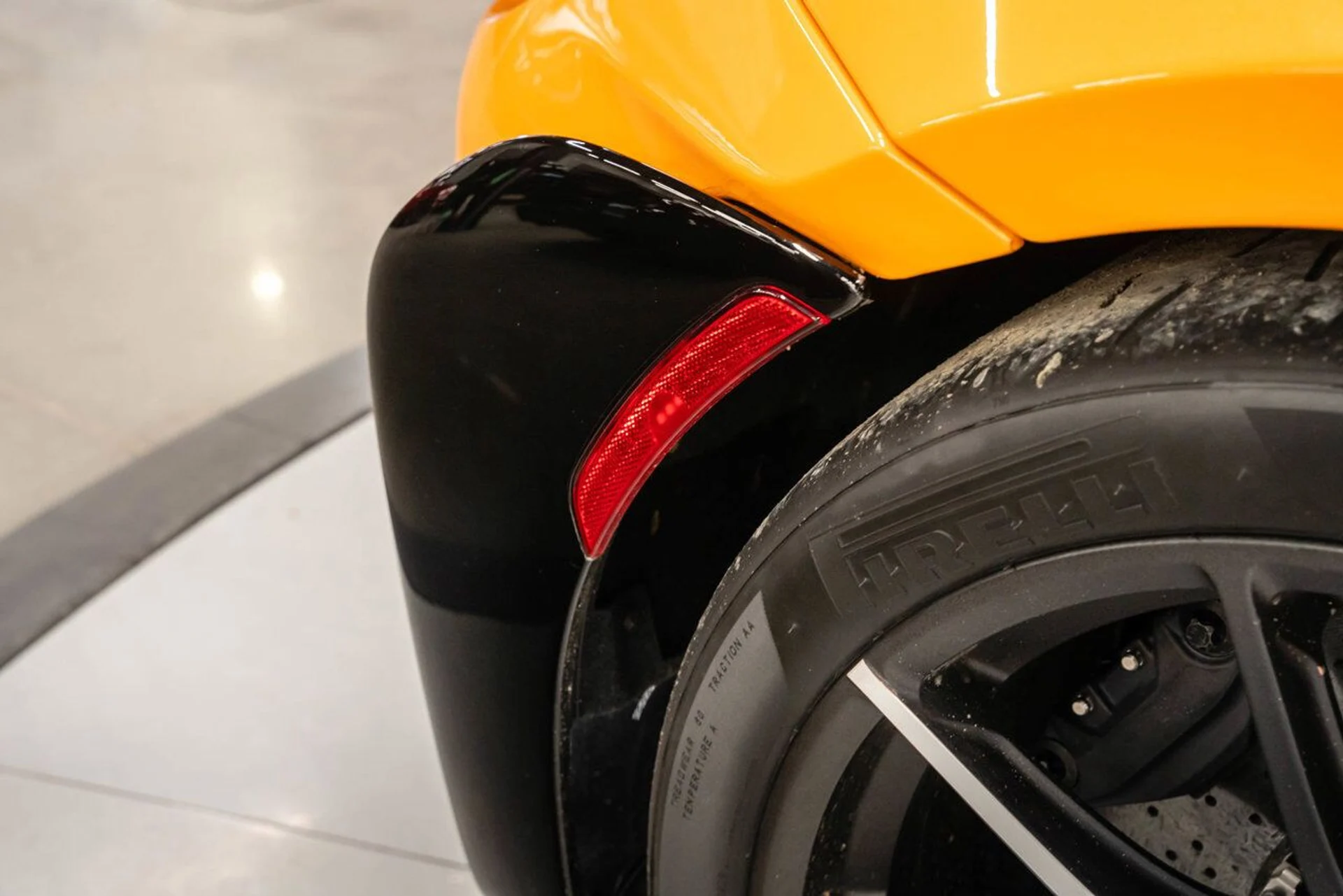 mph036_2445627464_mclaren_765lt_2021_ed8b1d1dad