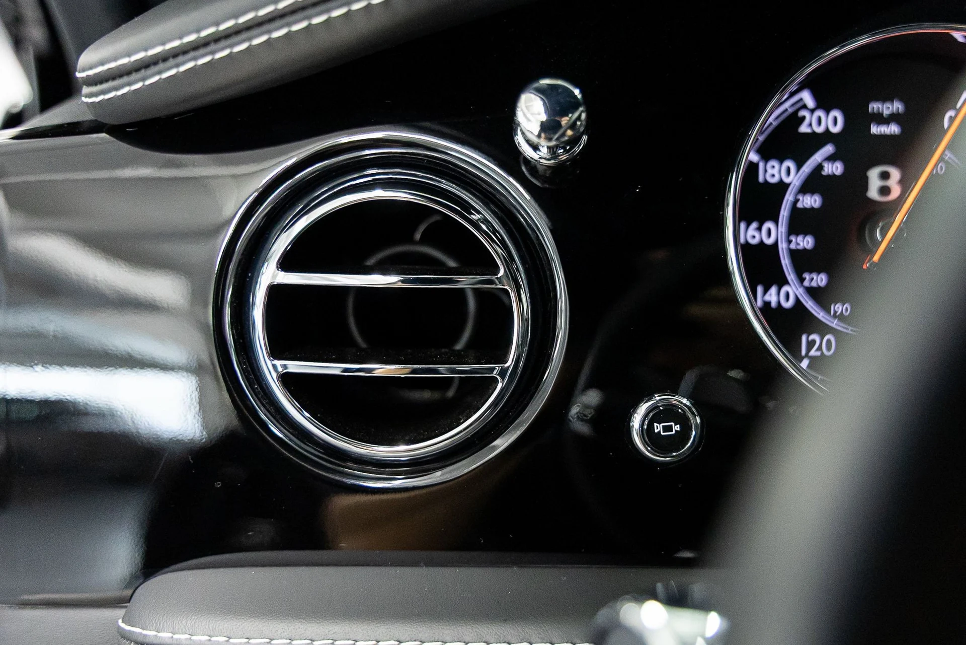 mph036_2460020618_15c4d572512a1601525665148acbc660x_69f3944048