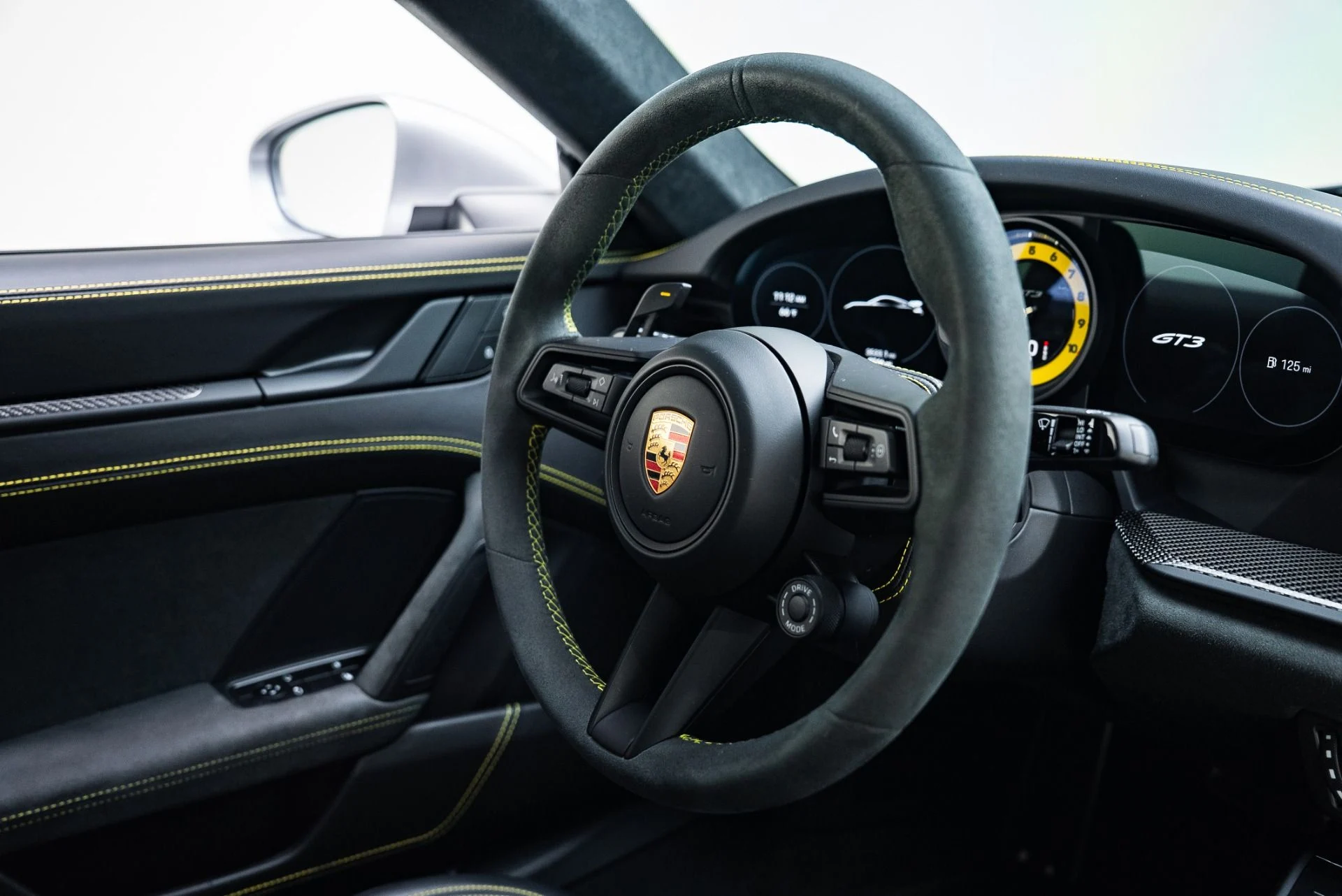 mph036_2467651403_Used_2022_Porsche_911_GT_3_1766184683_58743cef18