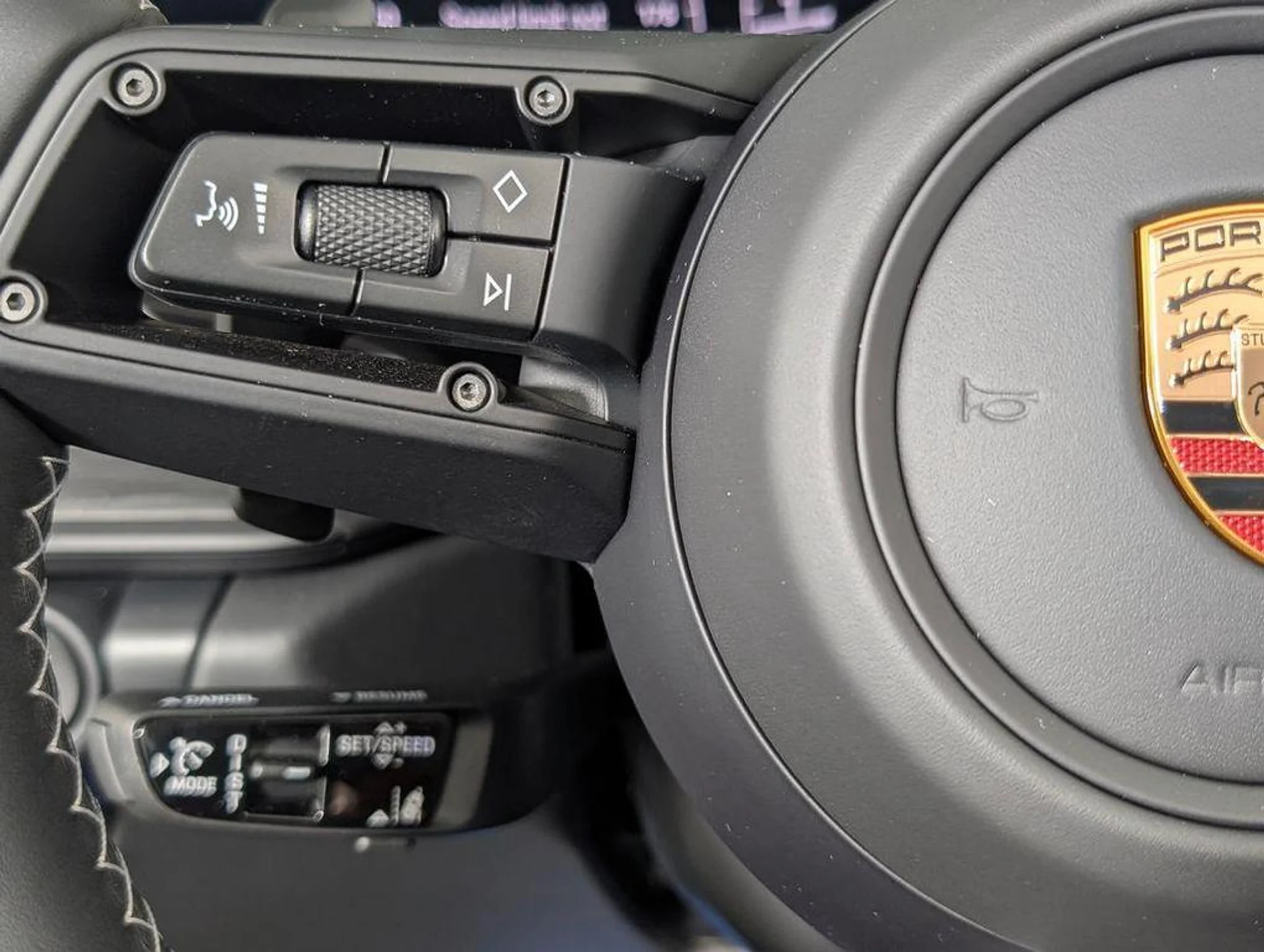 mph036_2470469870_v_K_Wabypn235b_G_Yq_VKT_9v_Cy4_Q_Bvo_5d1f5ff0db