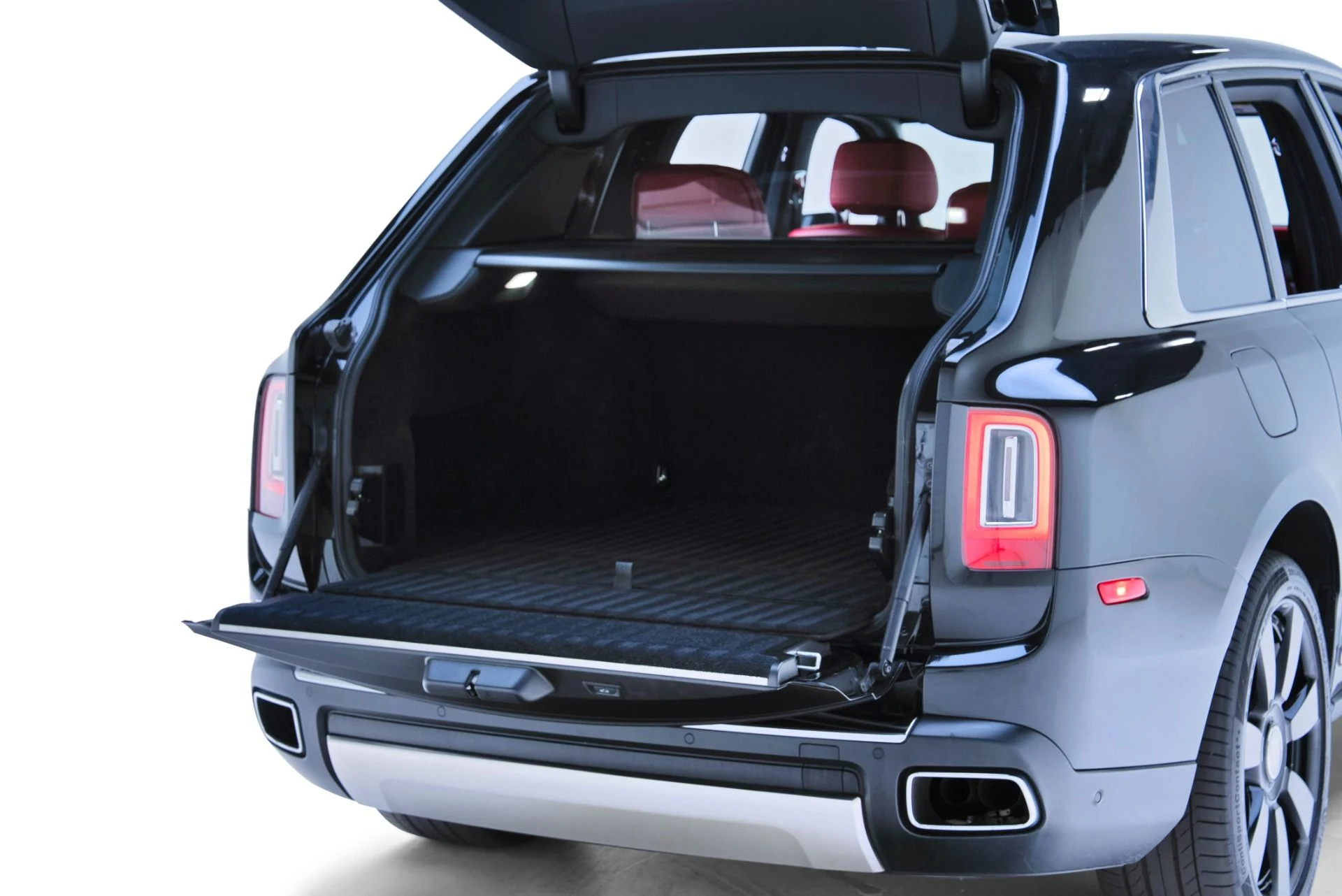 mph036_2472426964_Used_2022_Rolls_Royce_Cullinan_1779296961_32958390fe