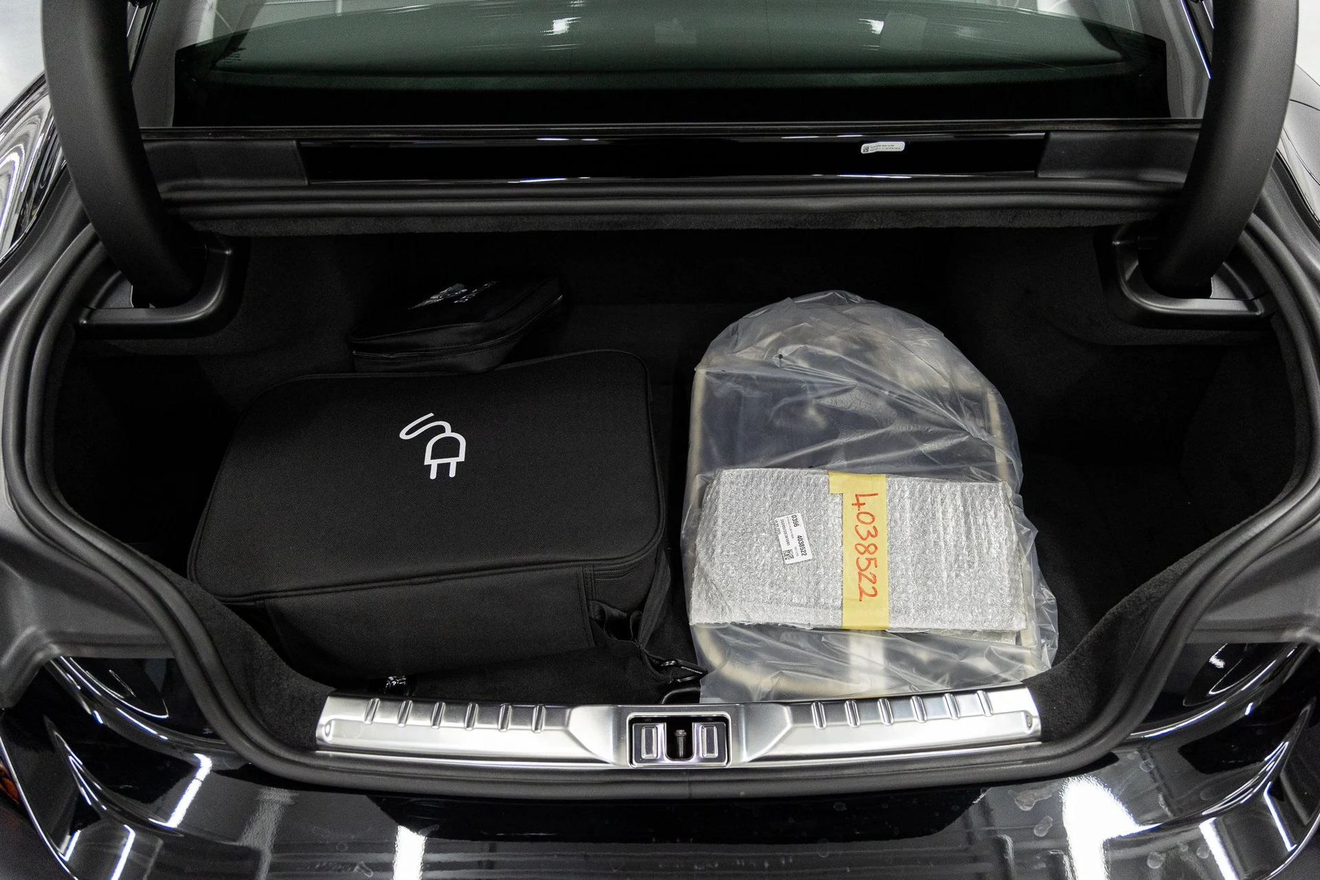 mph036_2483899673_d238dad7da001f04a381ba72f6f0c167x_0c969a88a9