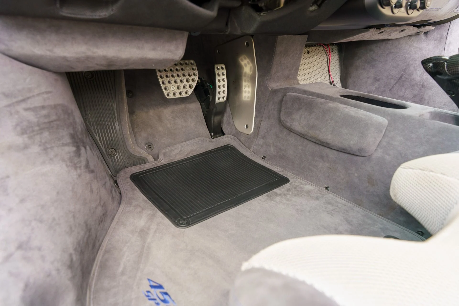 mph036_2502417601_Used_2015_Ferrari_458_Speciale_1754332080_e5e7bb4e9b