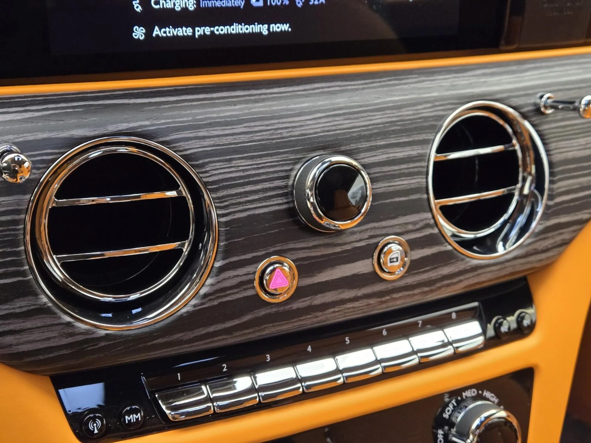 mph036_2513139561_New_2025_Rolls_Royce_Spectre_1753162531_04827e42a4